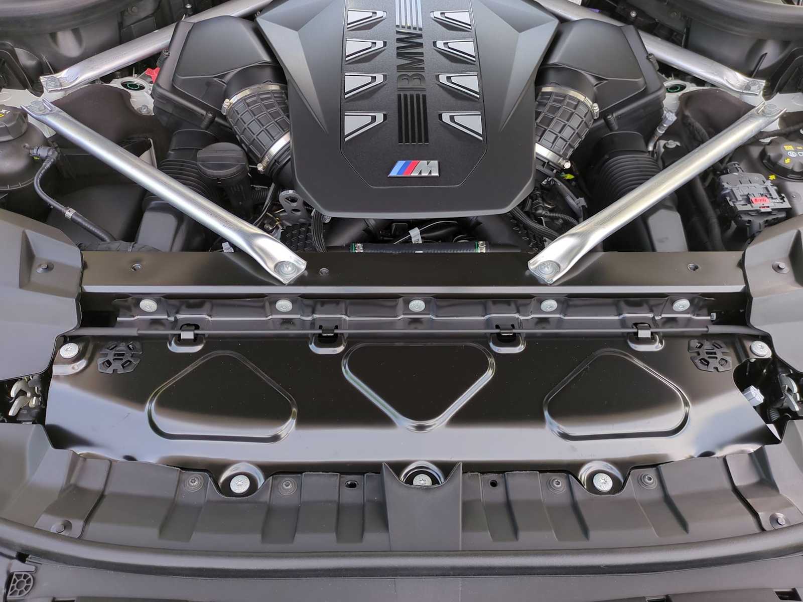 Thumbnail: 2026 BMW X7 - 15