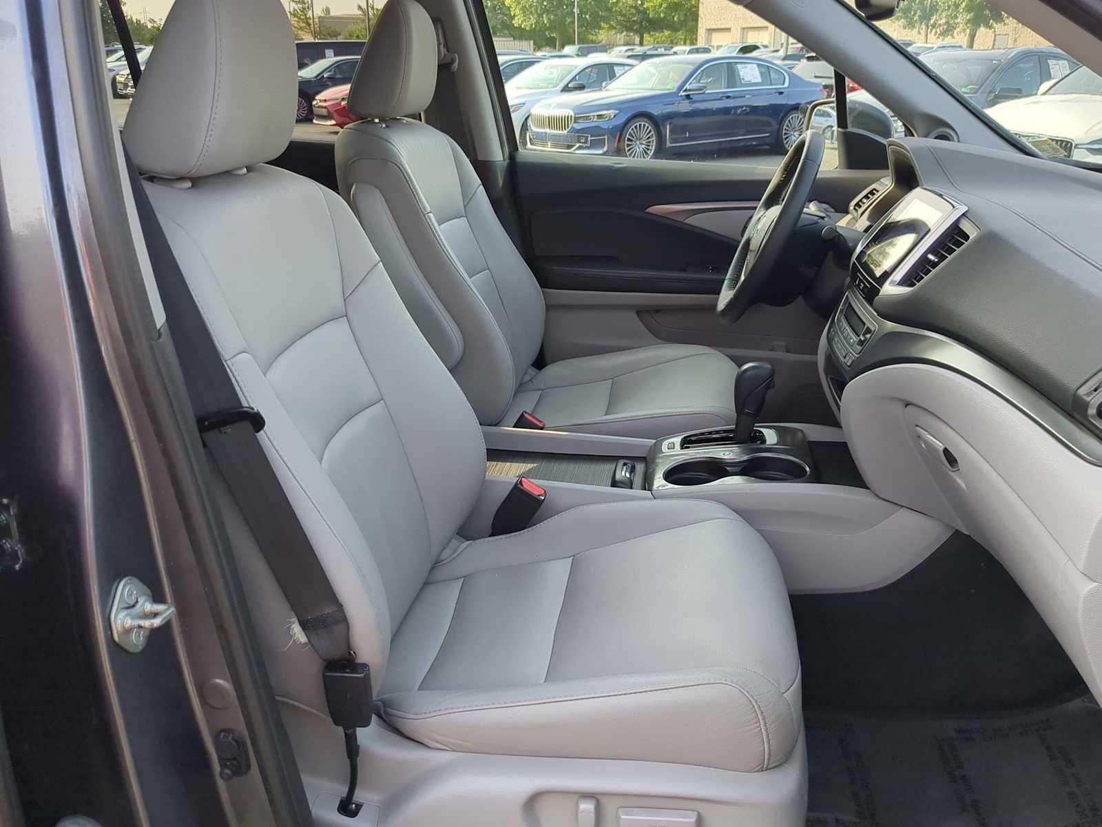 Thumbnail: 2016 Honda Pilot - 23