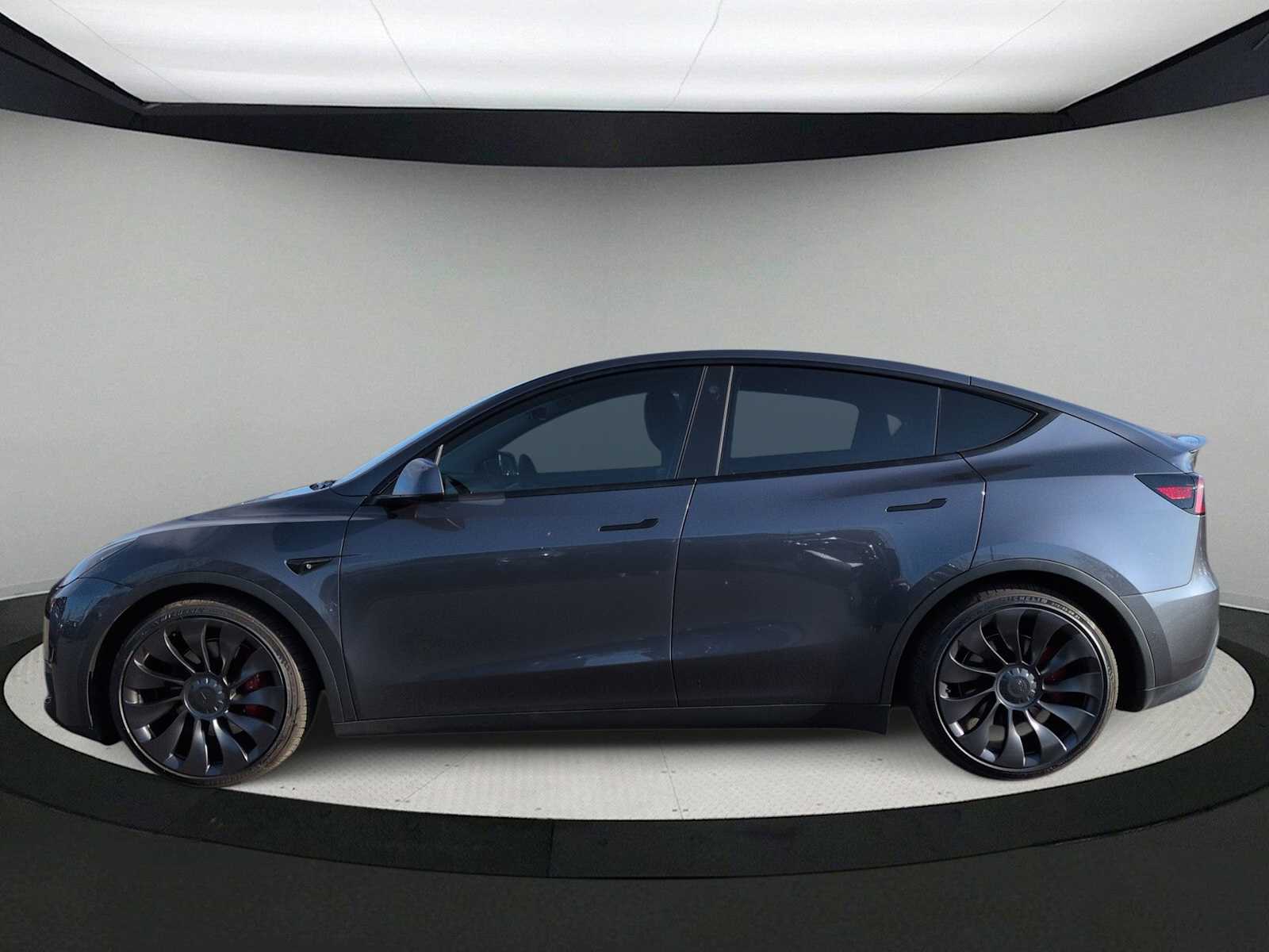 Thumbnail: 2022 Tesla Model Y - 5