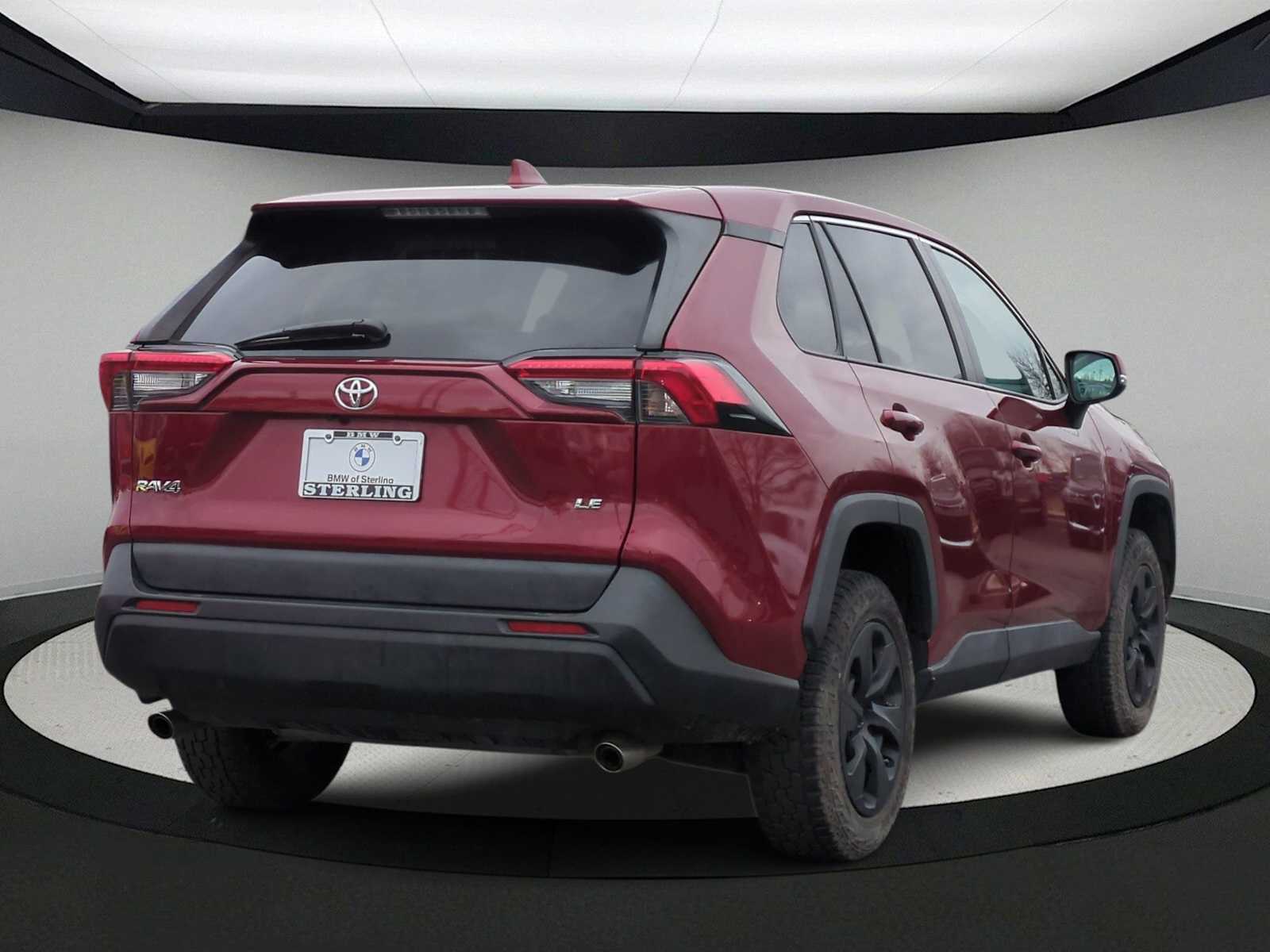 Thumbnail: 2022 Toyota RAV4 - 8