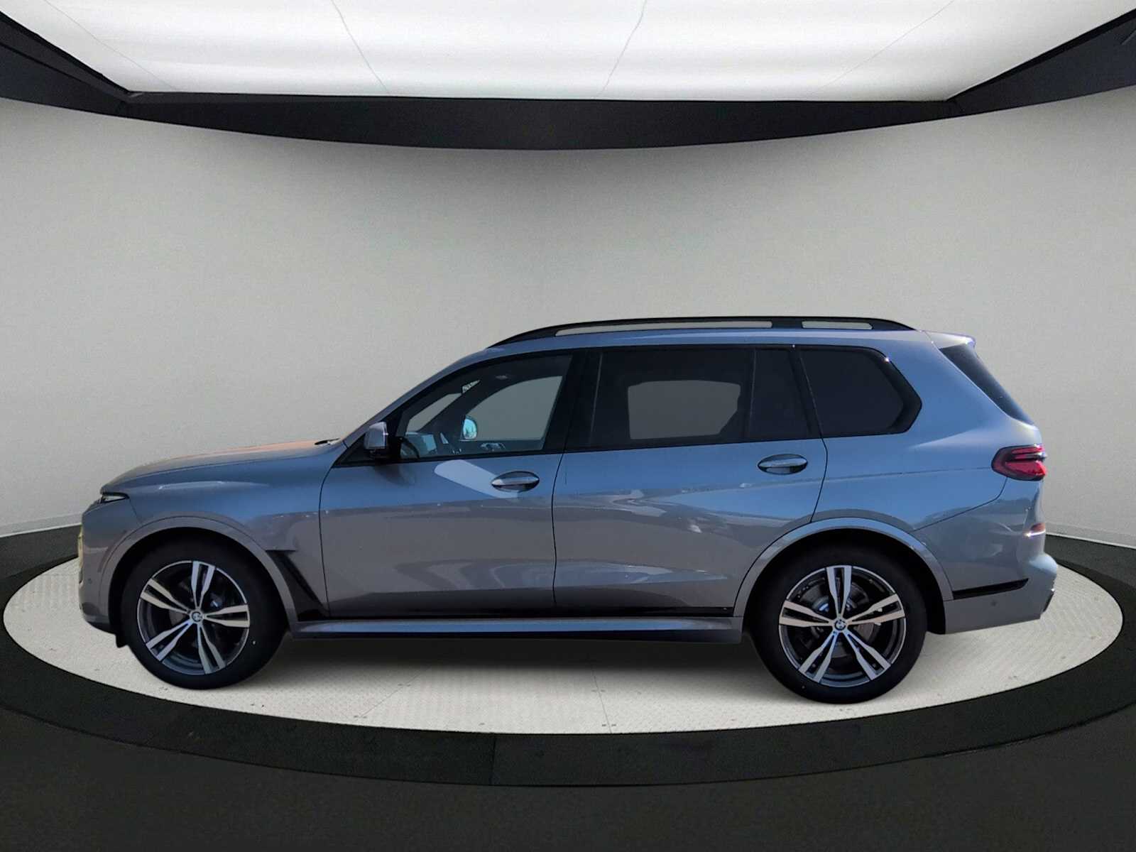 Thumbnail: 2026 BMW X7 - 5