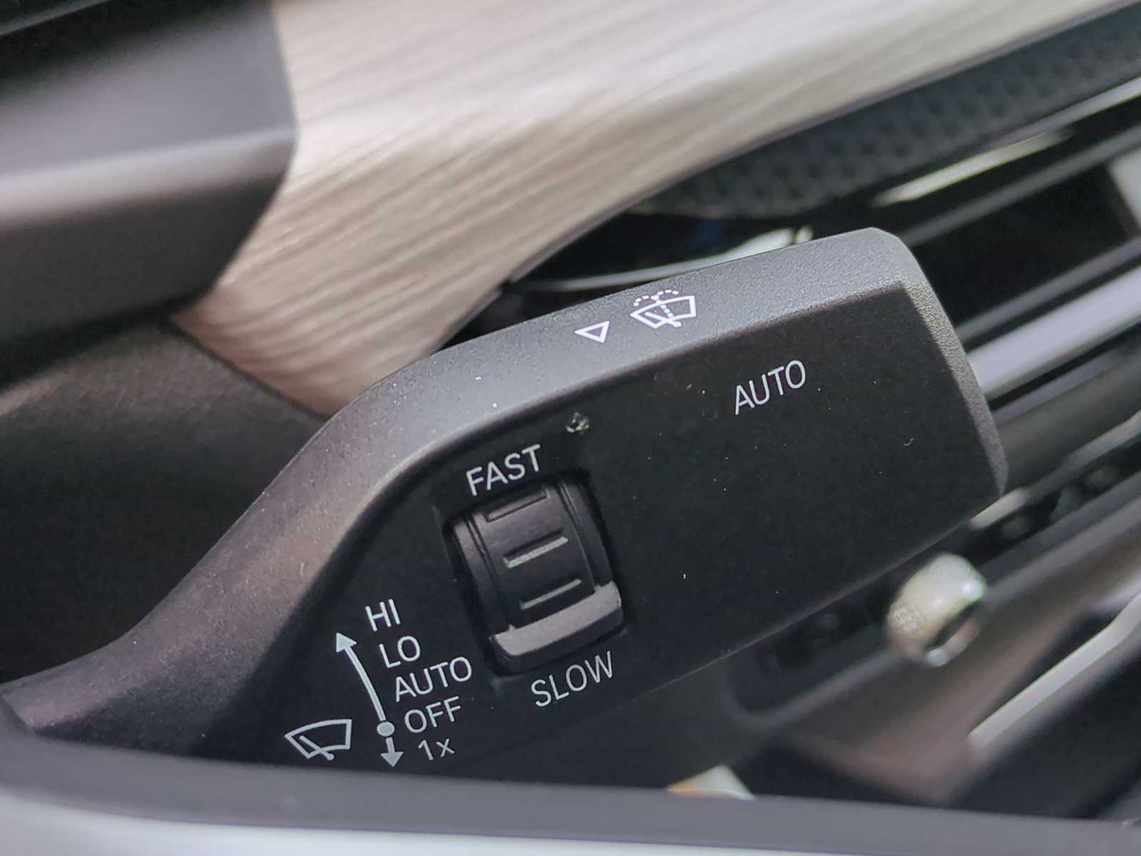 Thumbnail: 2025 BMW i4 - 28