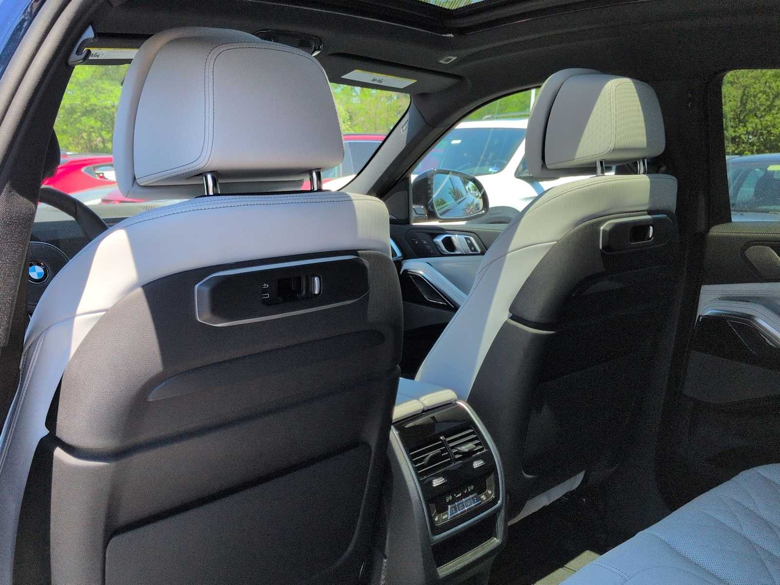 Thumbnail: 2027 BMW X6 - 19