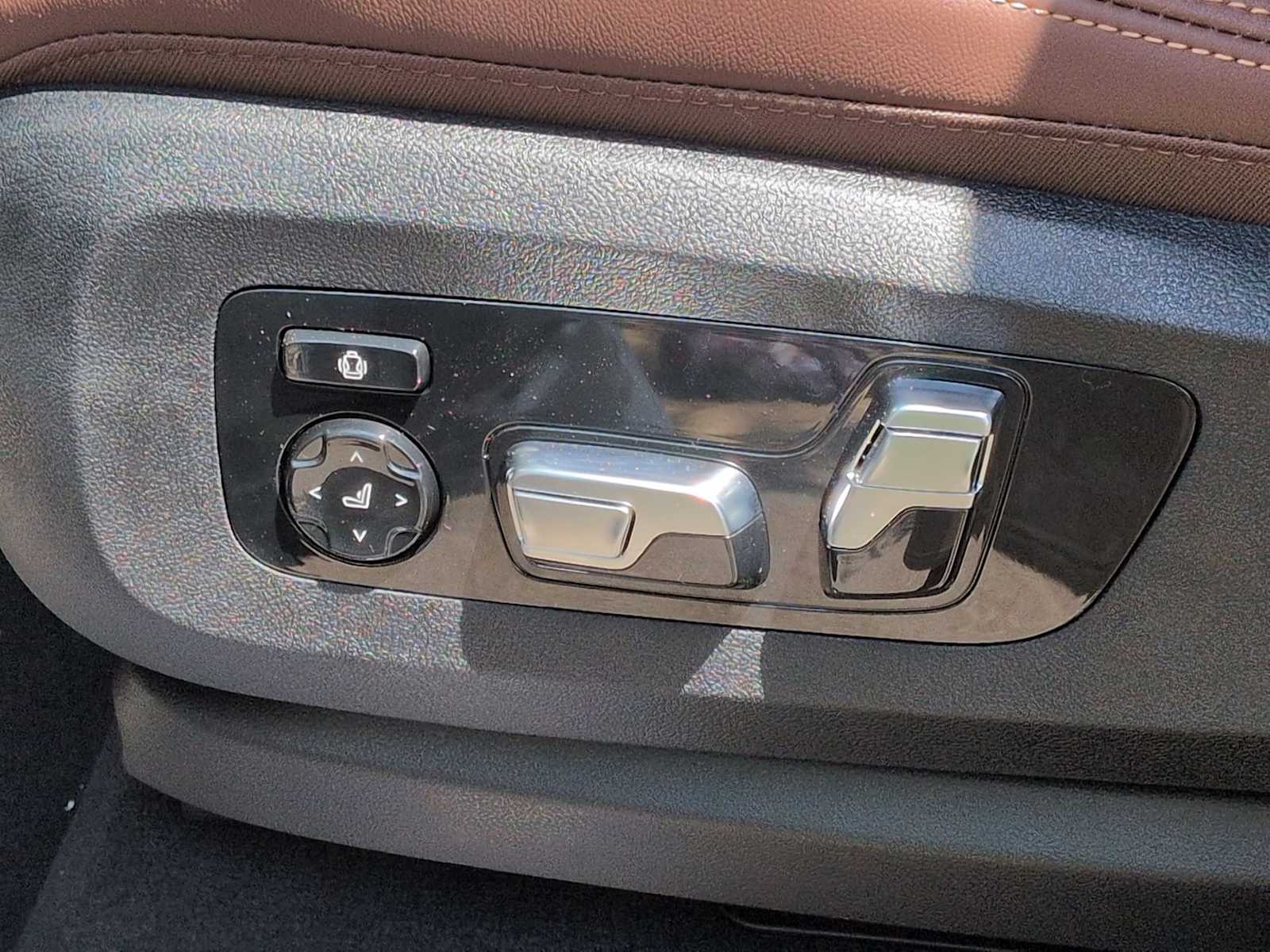 Thumbnail: 2026 BMW X5 - 18