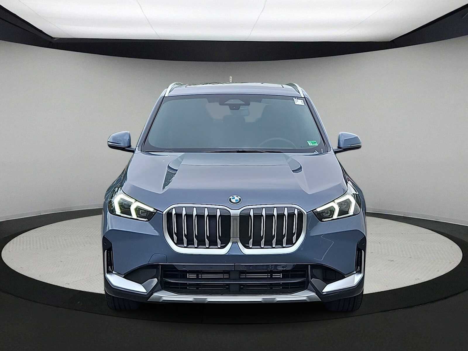 Thumbnail: 2025 BMW X1 - 3