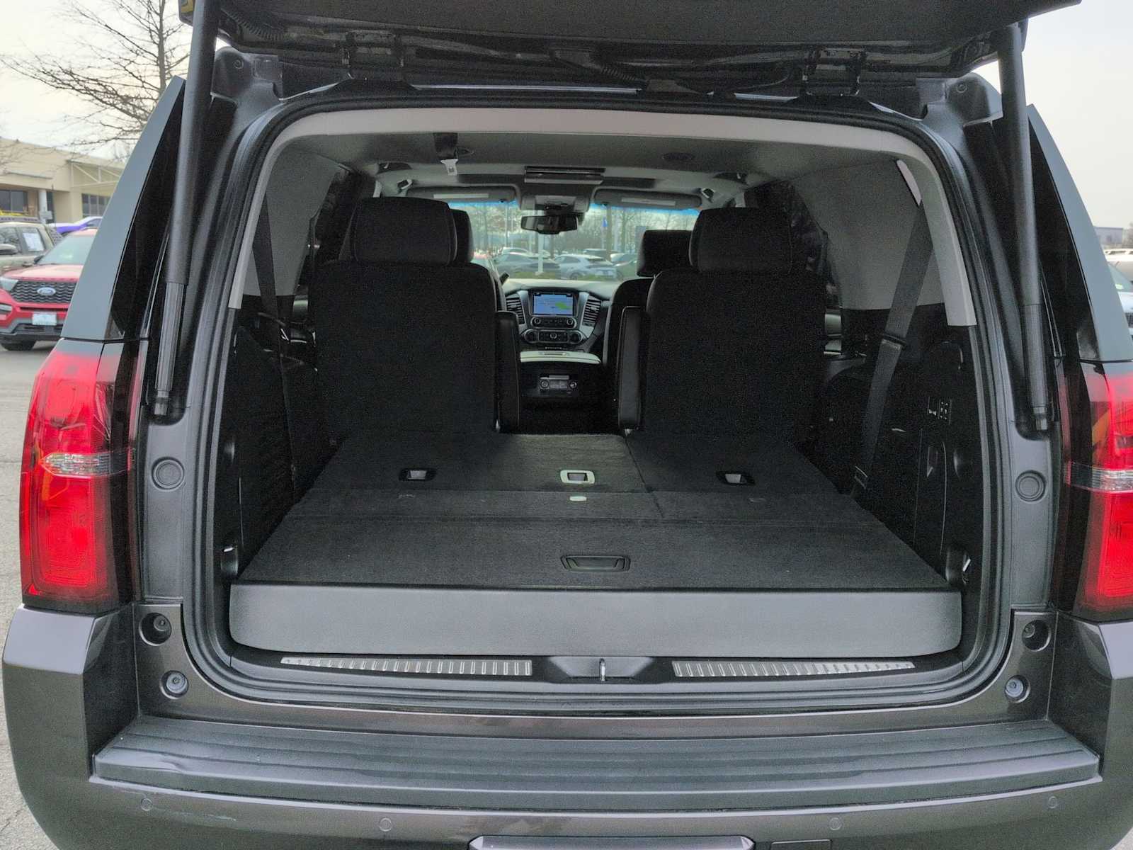 Thumbnail: 2018 Chevrolet Tahoe - 37