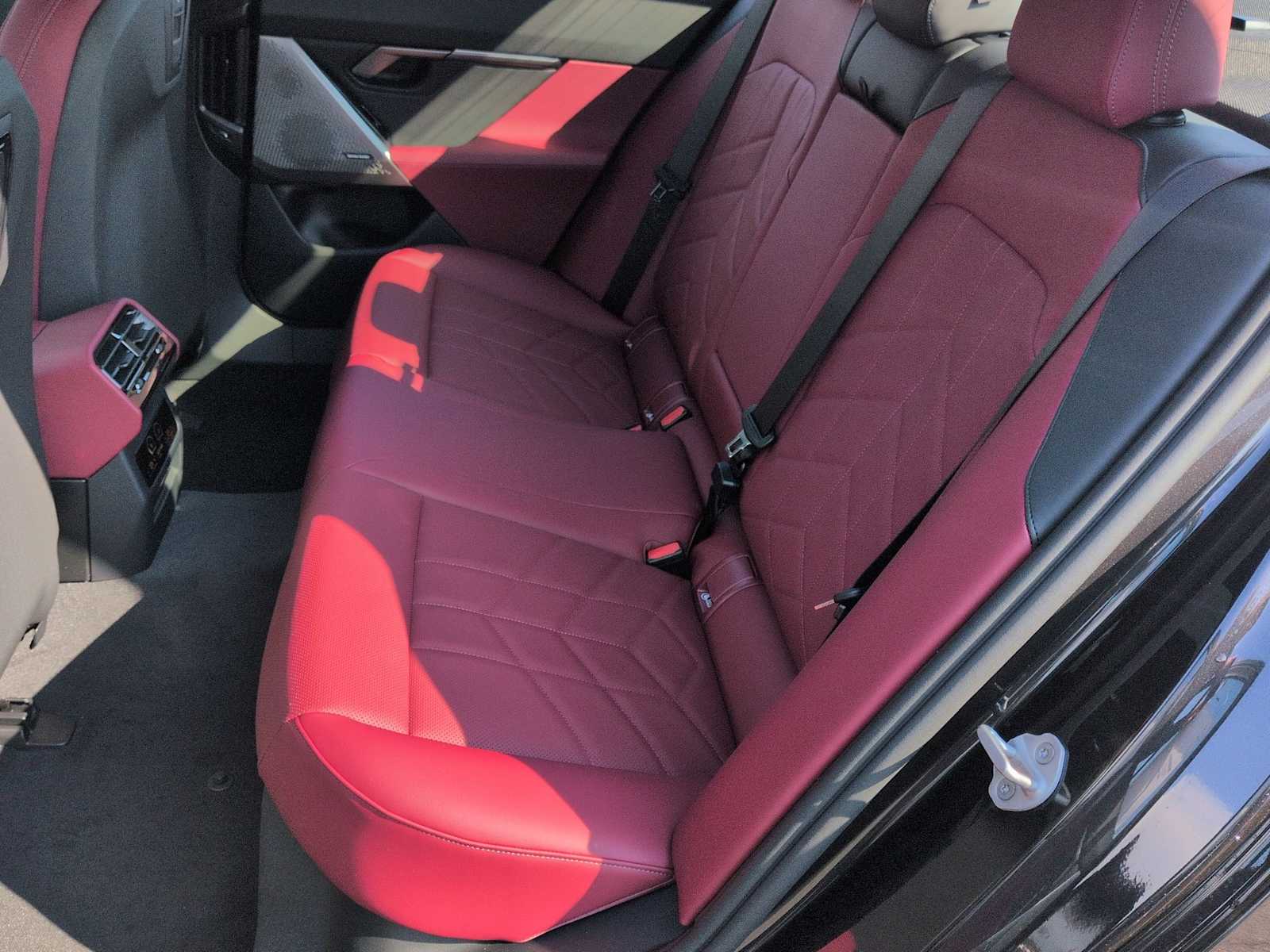 Thumbnail: 2026 BMW 5 Series - 21