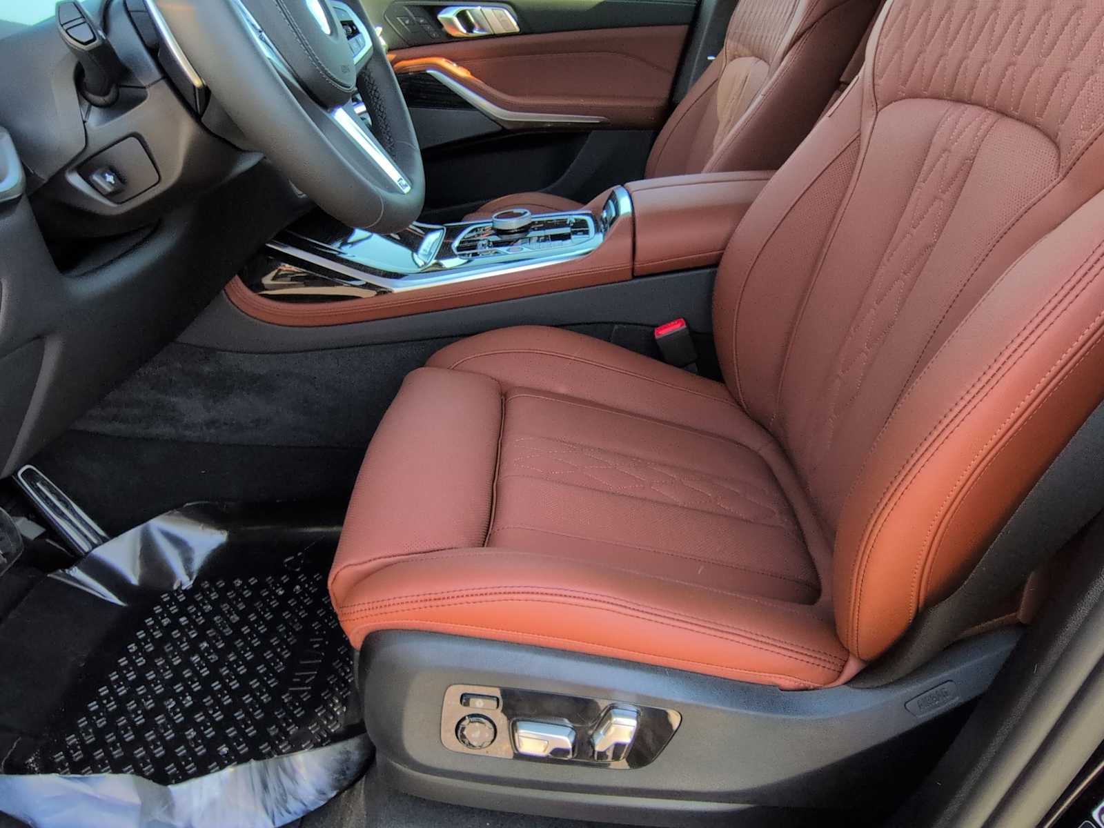 Thumbnail: 2027 BMW X7 - 17
