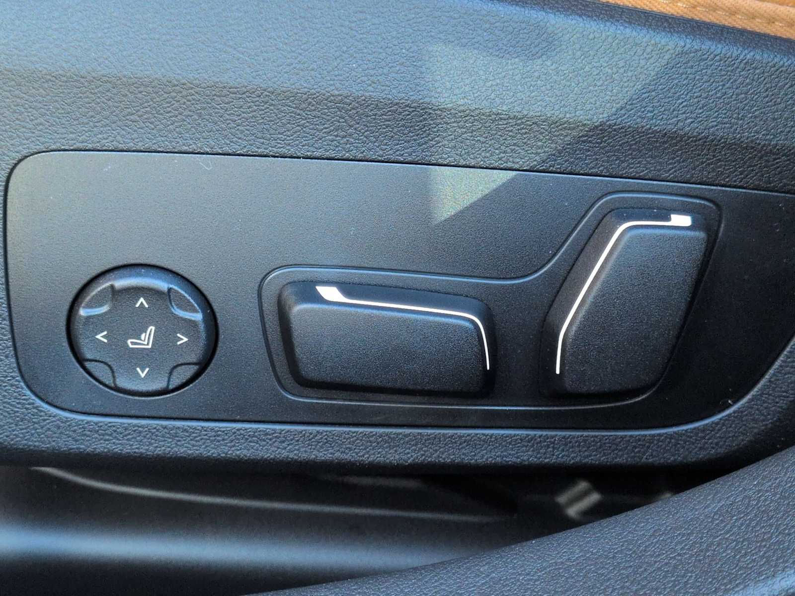 Thumbnail: 2026 BMW i4 - 18