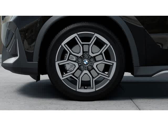 Thumbnail: 2027 BMW X1 - 7