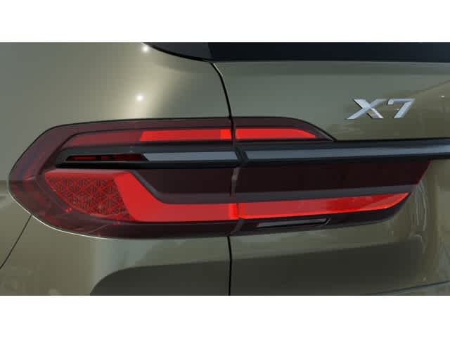 Thumbnail: 2026 BMW X7 - 8