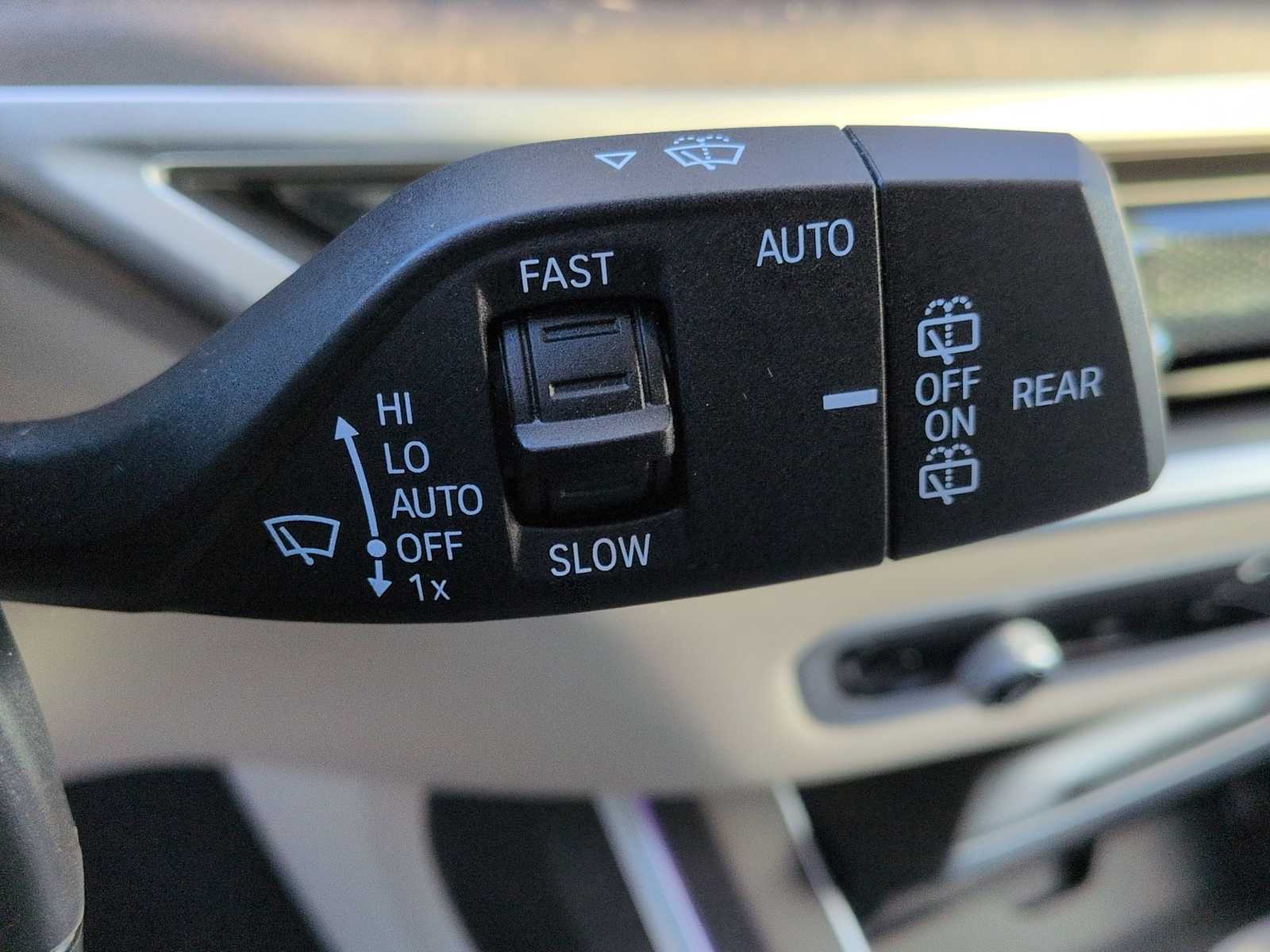 Thumbnail: 2023 BMW X7 - 28