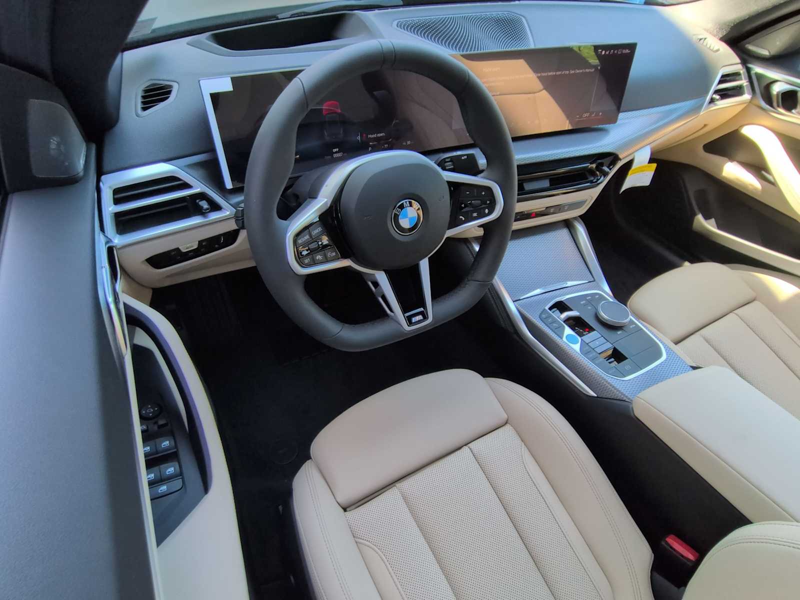 Thumbnail: 2026 BMW i4 - 10