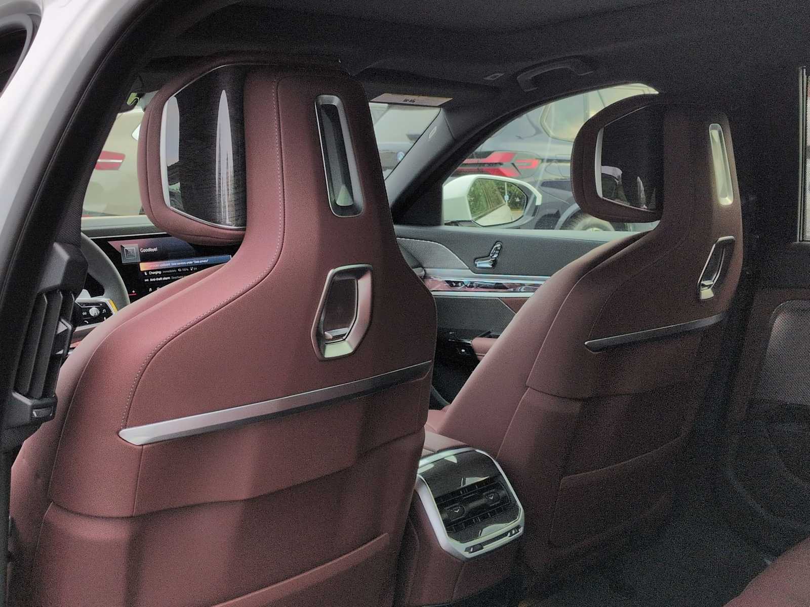 Thumbnail: 2026 BMW 7 Series - 19