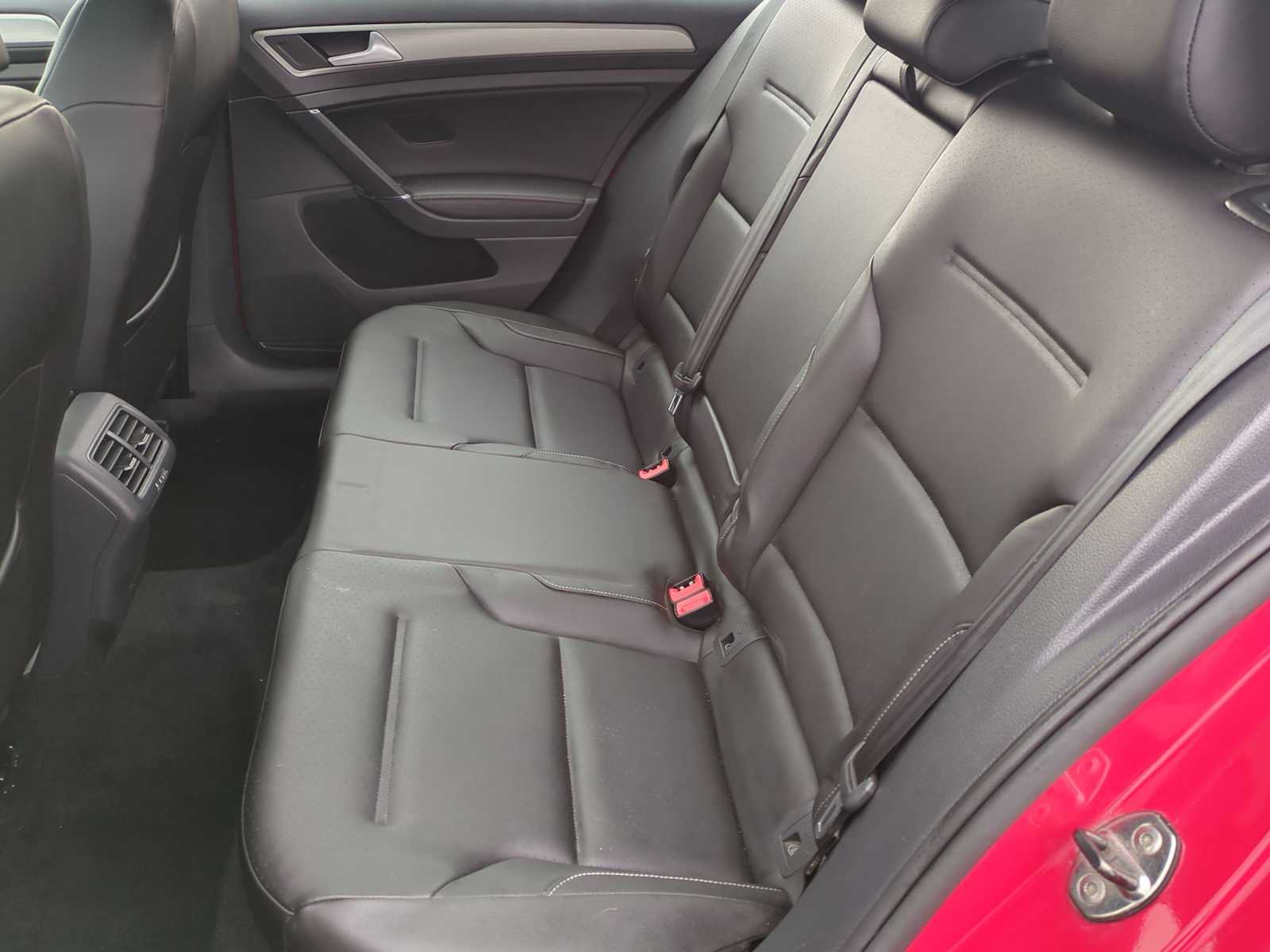 Thumbnail: 2017 Volkswagen Golf - 19