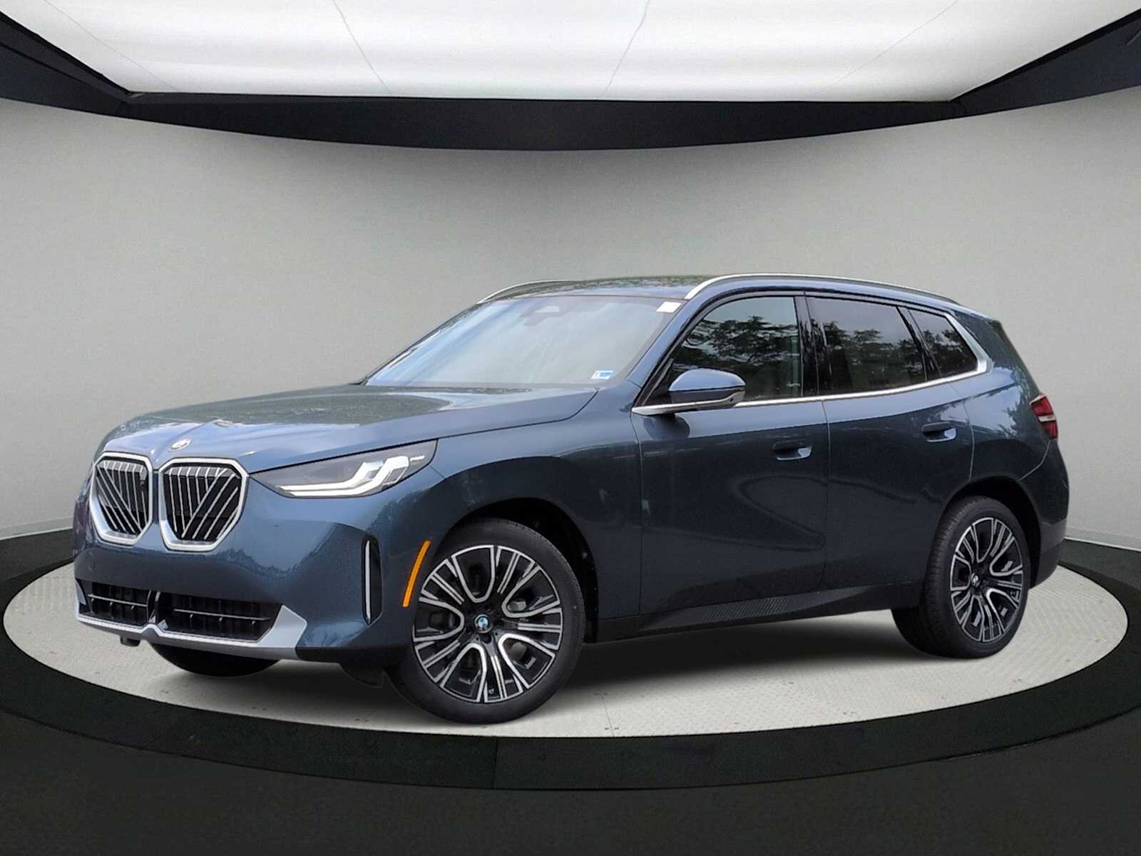 Thumbnail: 2026 BMW X3 - 1