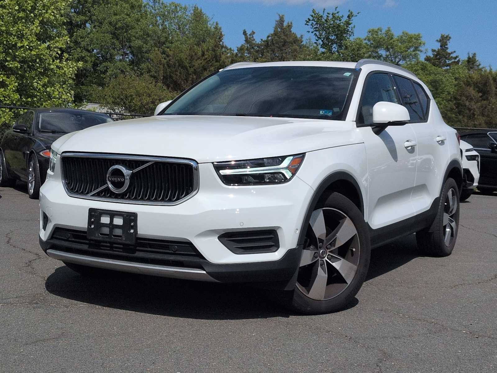 2019 Volvo XC40 T5 Momentum -
                  Sterling, VA