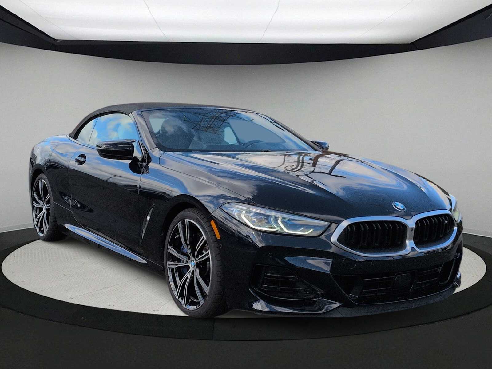 Thumbnail: 2024 BMW 8 Series - 2