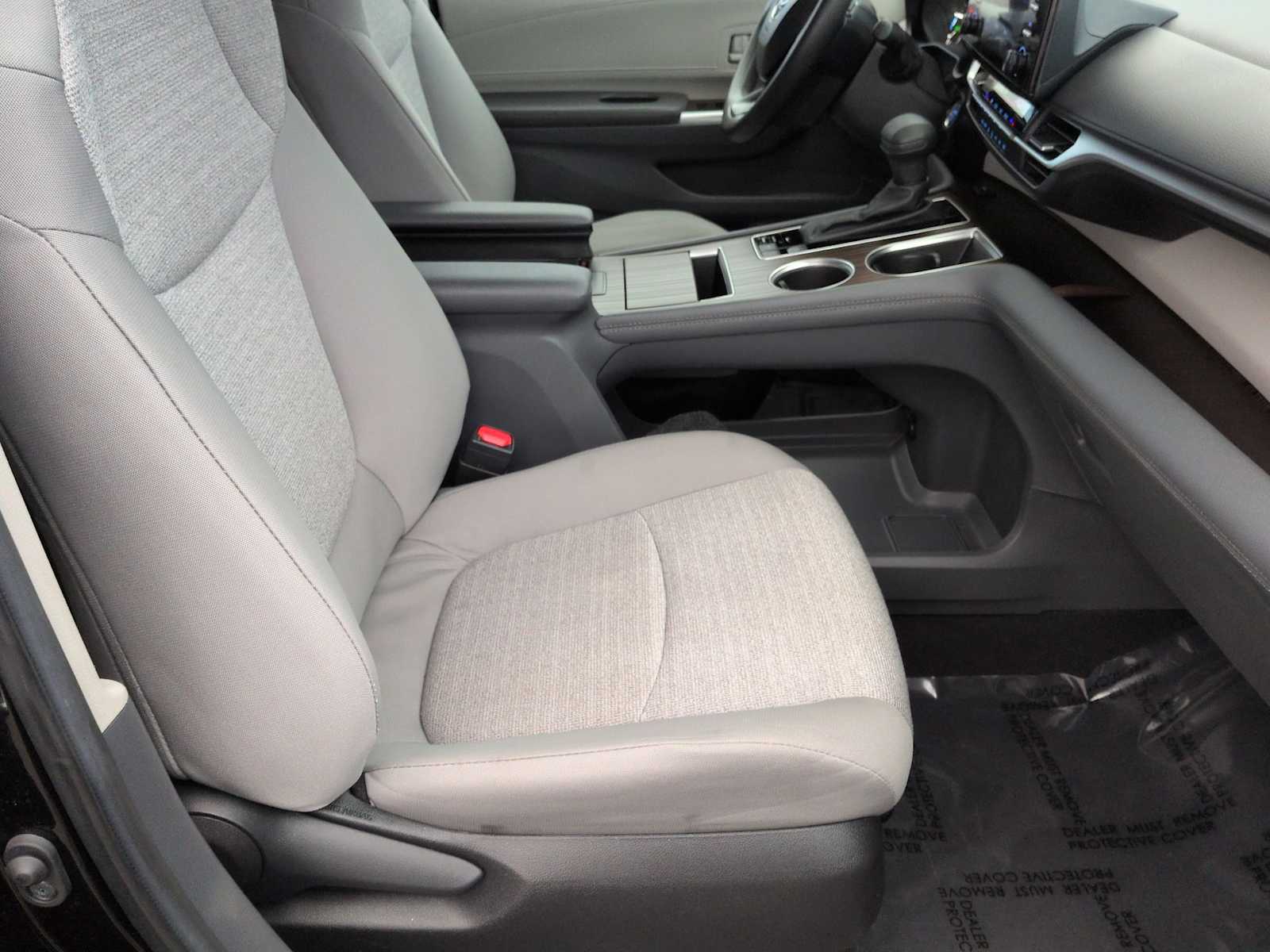 Thumbnail: 2024 Toyota Sienna - 22