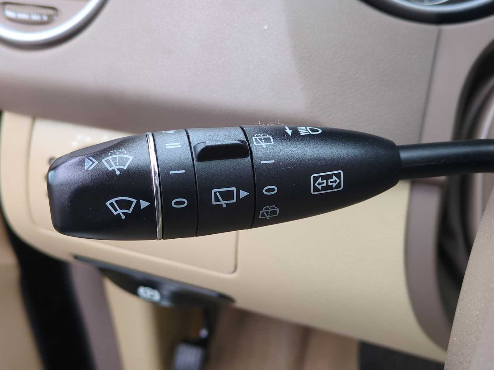 Thumbnail: 2006 Mercedes-Benz M-Class - 26