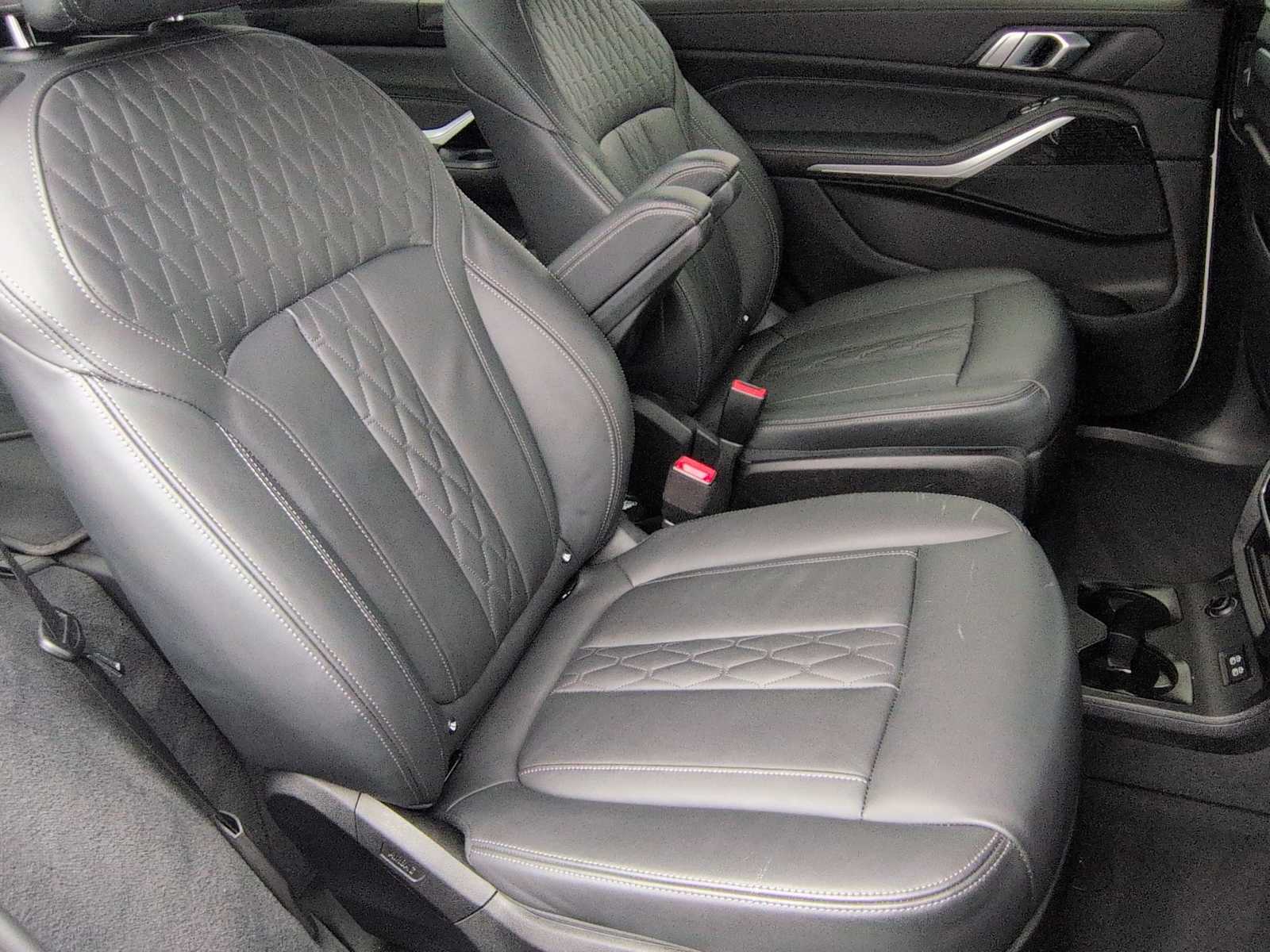 Thumbnail: 2022 BMW X7 - 22