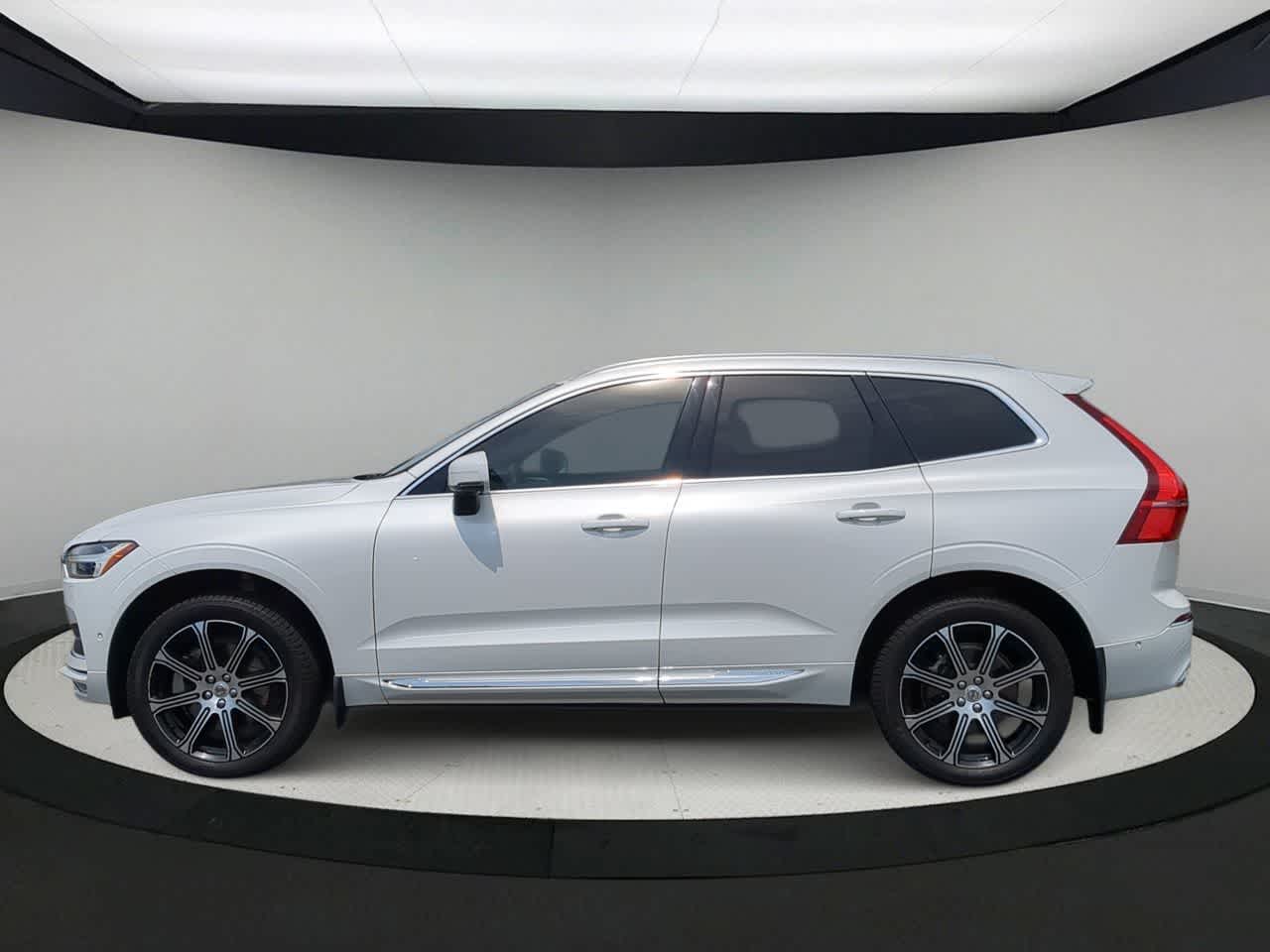 Thumbnail: 2019 Volvo XC60 - 5