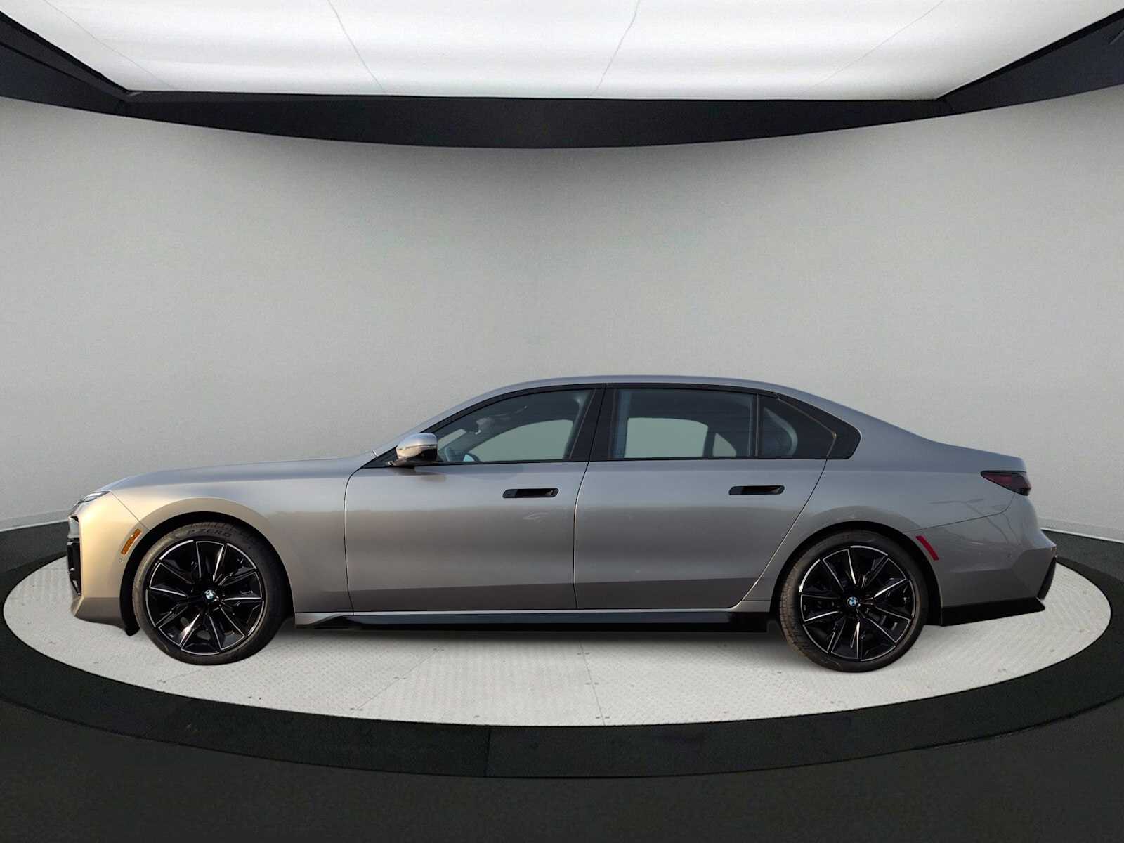 Thumbnail: 2023 BMW 7 Series - 5