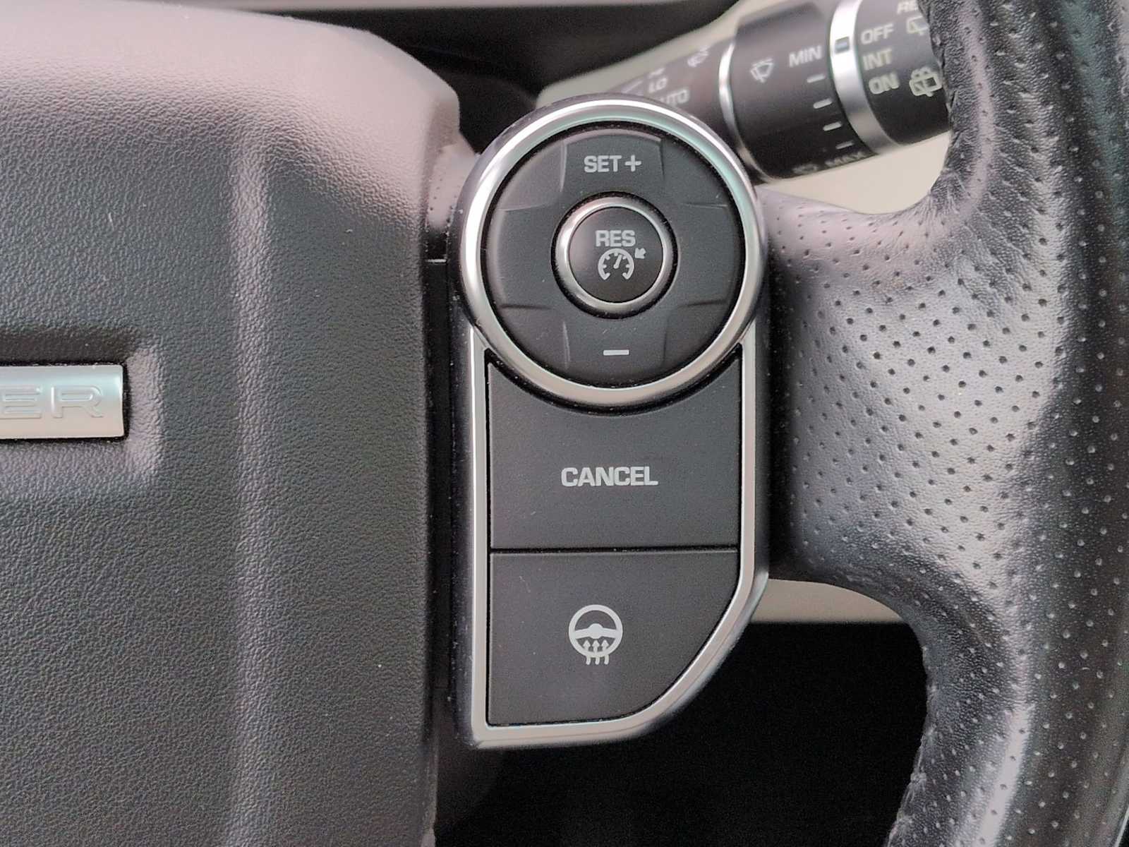 Thumbnail: 2016 Land Rover Range Rover Sport - 27