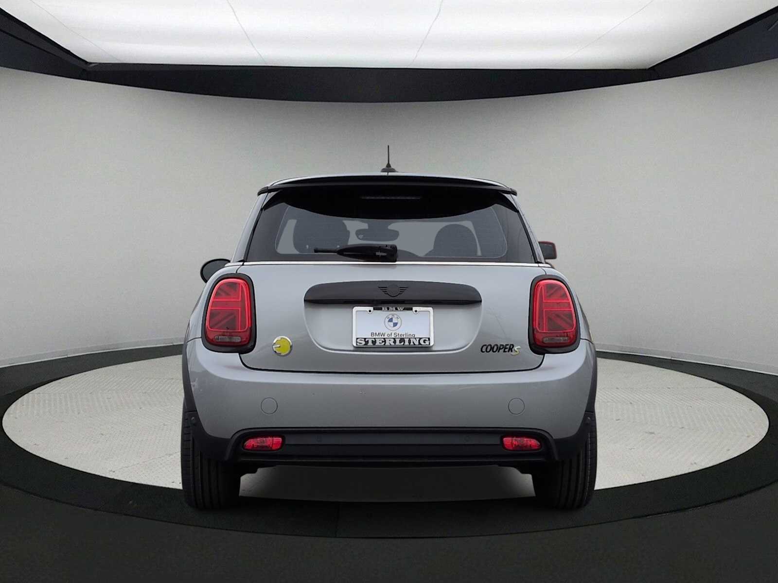 Thumbnail: 2023 MINI Cooper Hardtop - 7