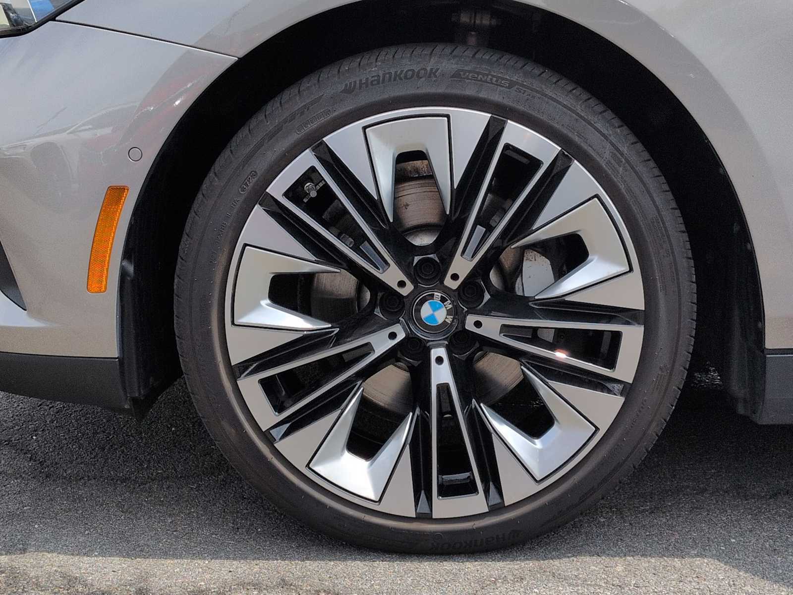 Thumbnail: 2024 BMW 5 Series - 14