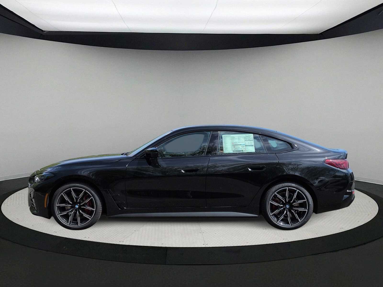 Thumbnail: 2026 BMW i4 - 5