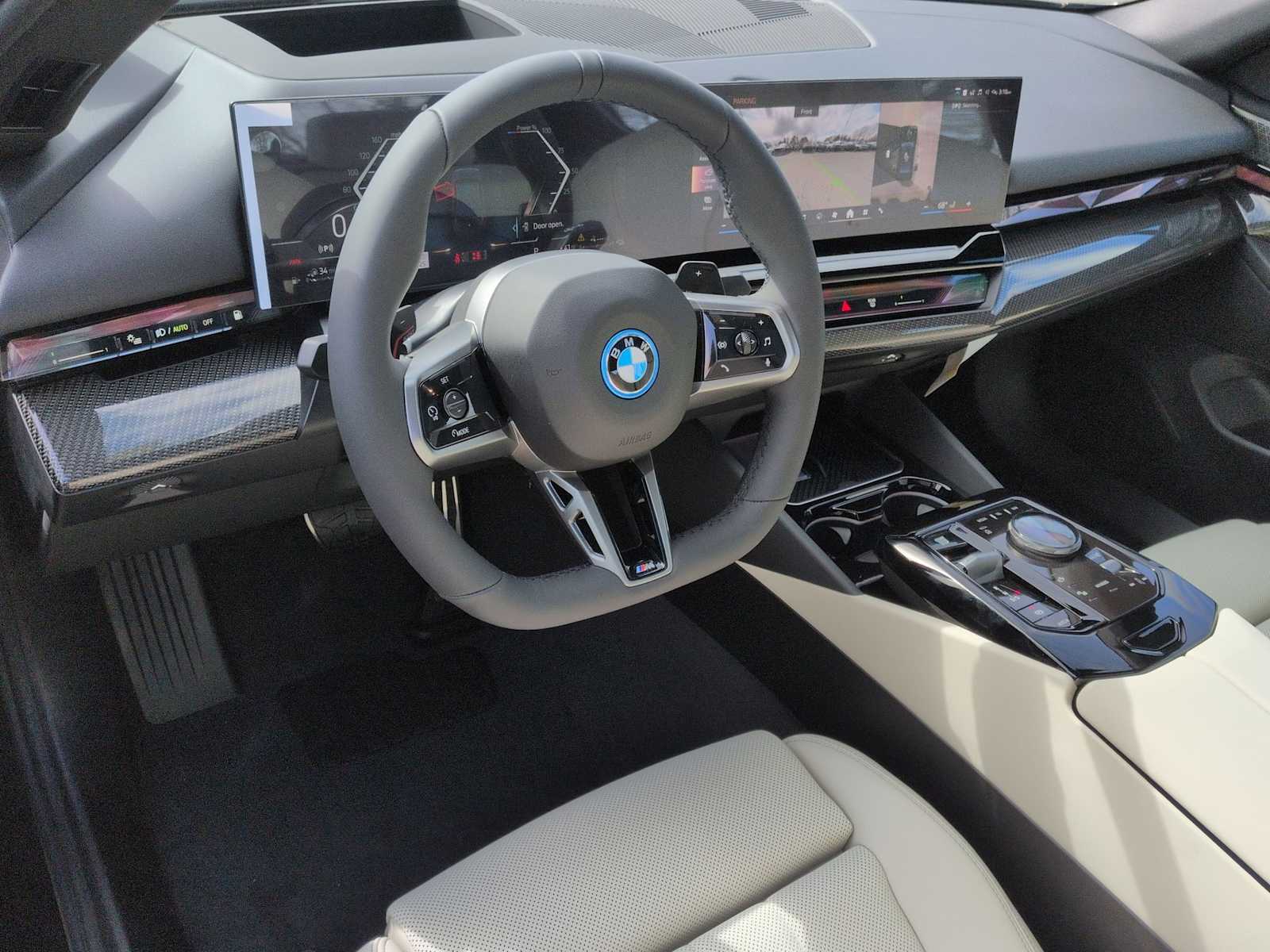 Thumbnail: 2026 BMW 5 Series - 10