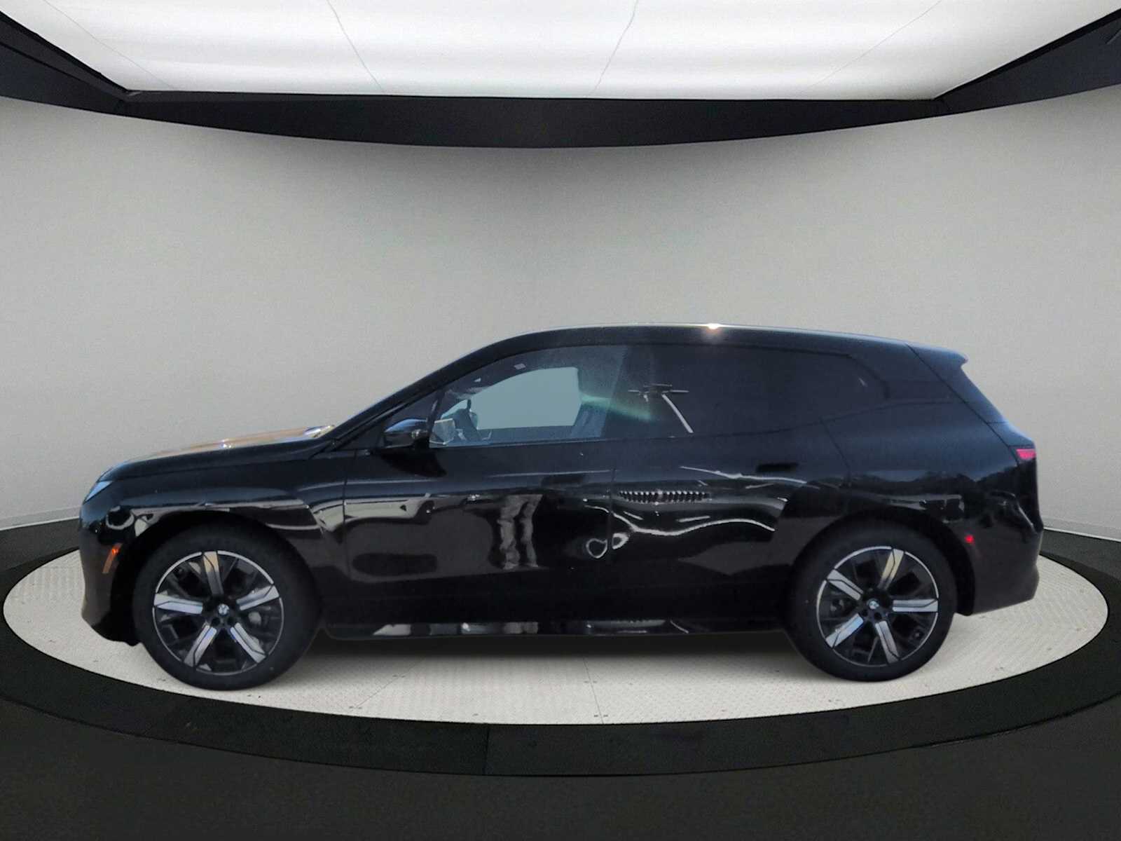 Thumbnail: 2026 BMW iX - 5