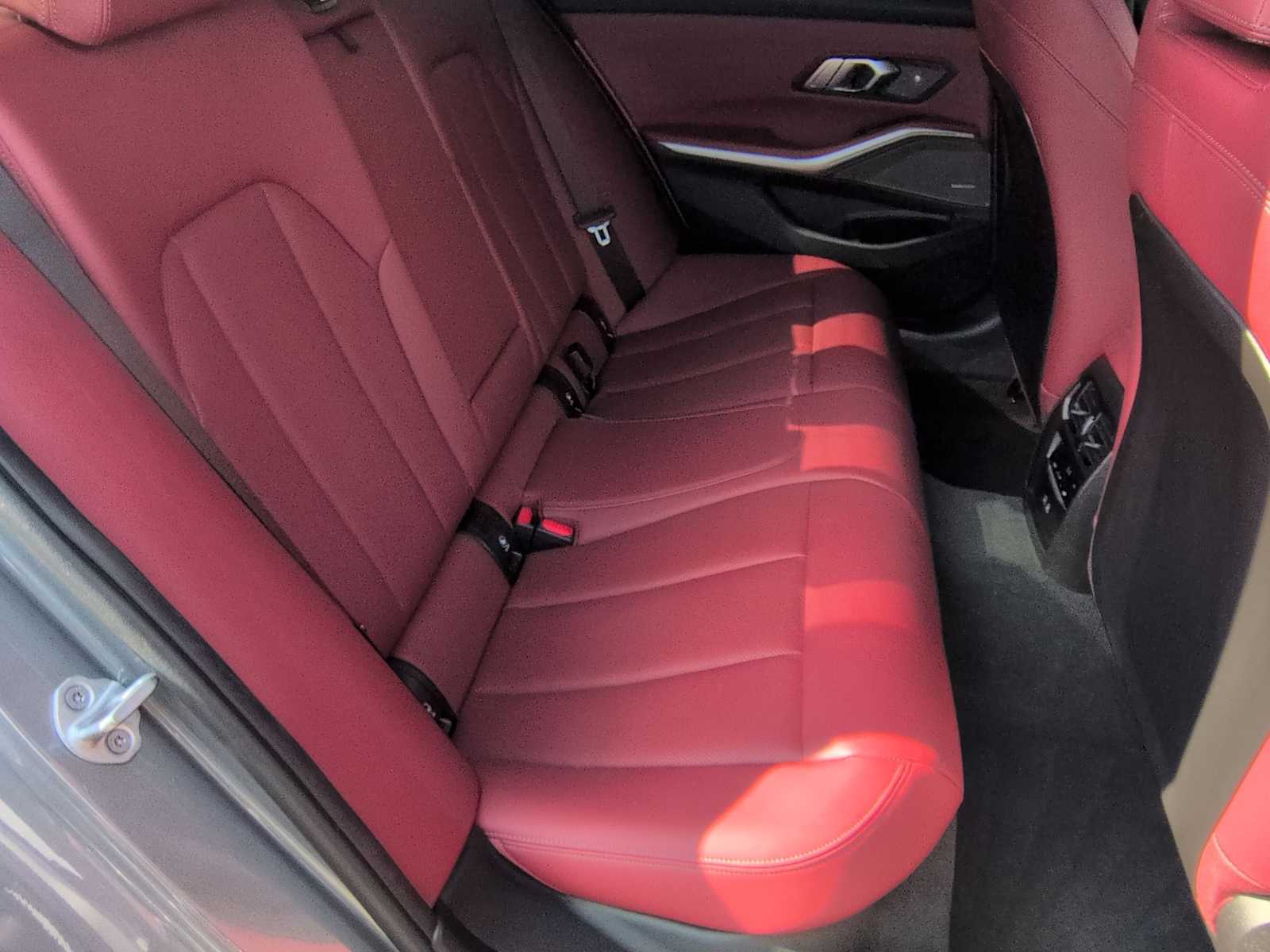 Thumbnail: 2025 BMW 3 Series - 22