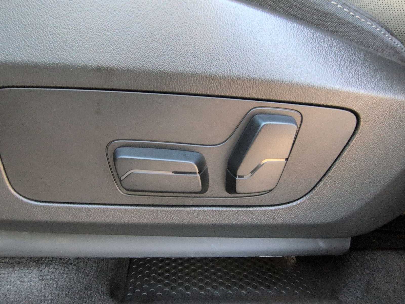 Thumbnail: 2025 BMW X1 - 18