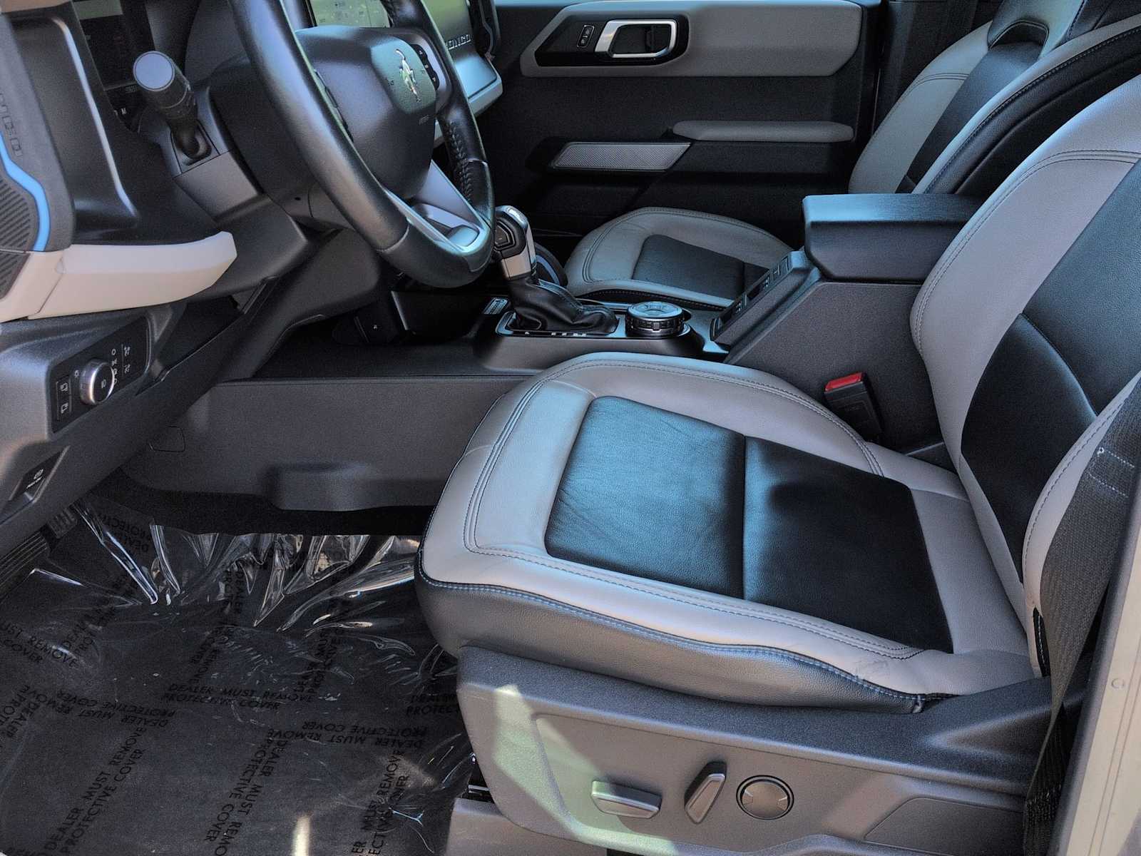 Thumbnail: 2022 Ford Bronco - 17