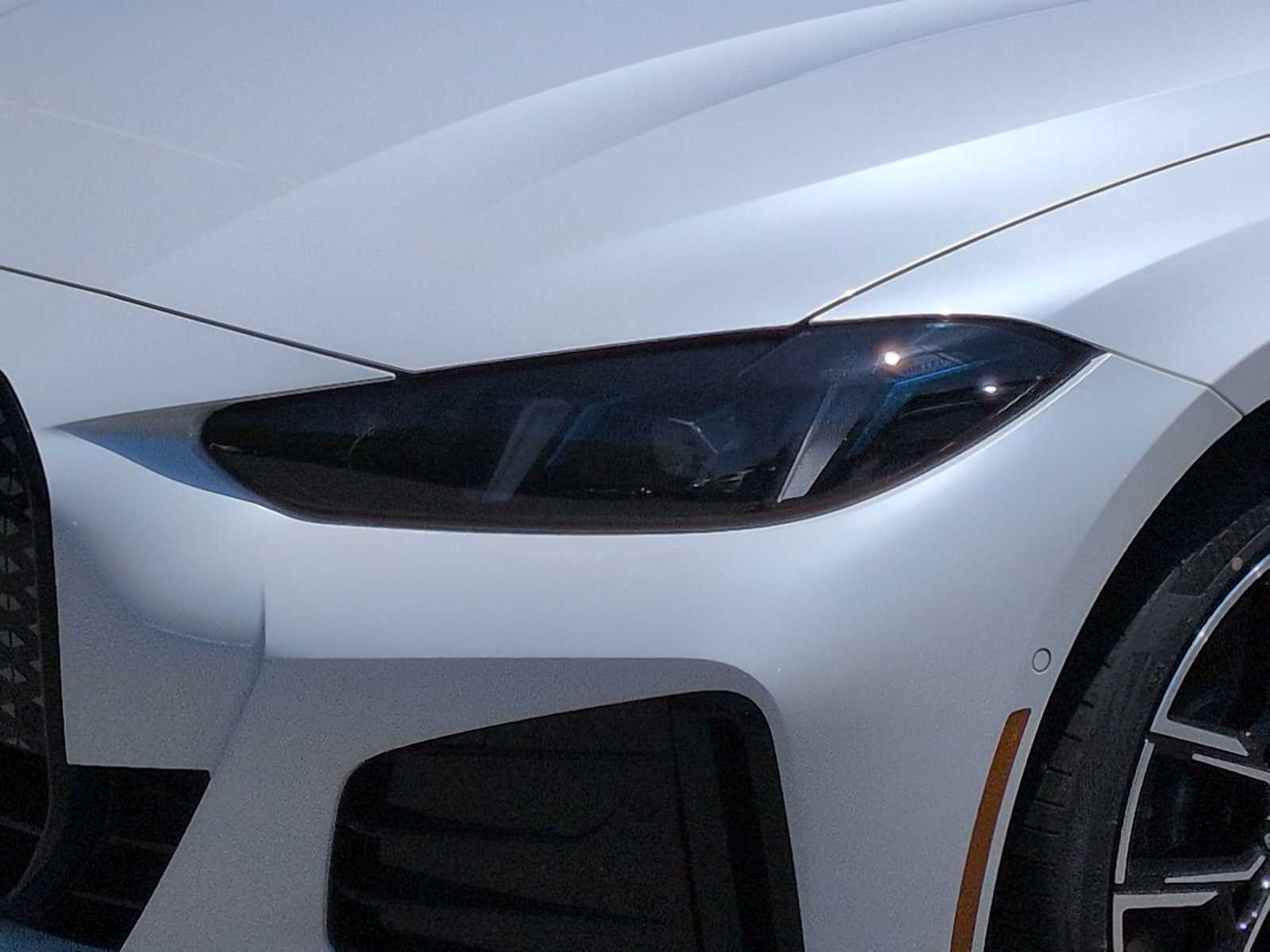 Thumbnail: 2026 BMW i4 - 11