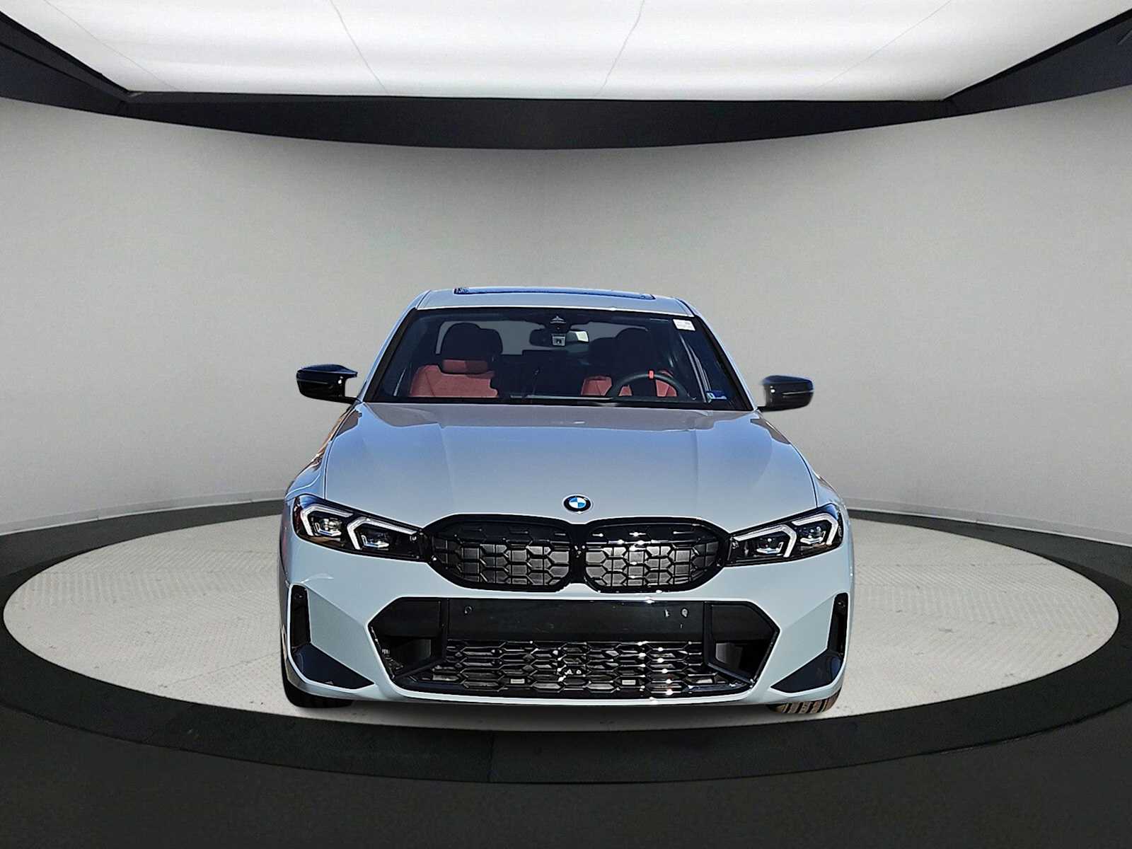 Thumbnail: 2026 BMW 3 Series - 3