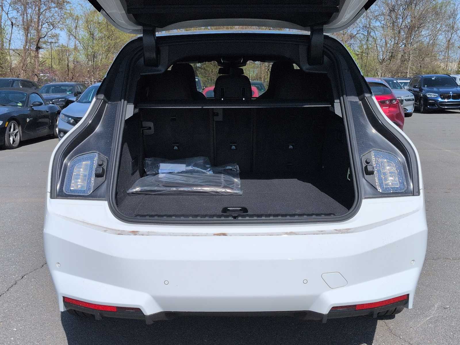 Thumbnail: 2026 BMW iX - 35