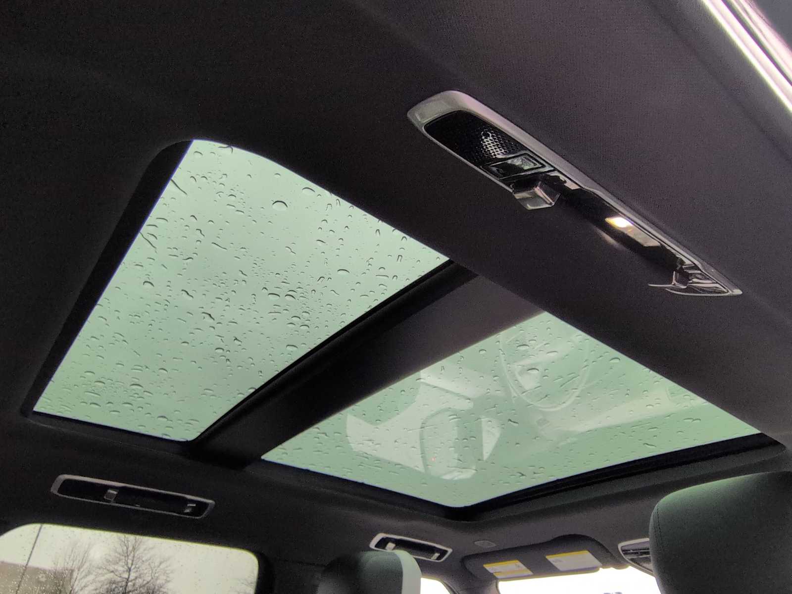 Thumbnail: 2023 Land Rover Range Rover Sport - 23