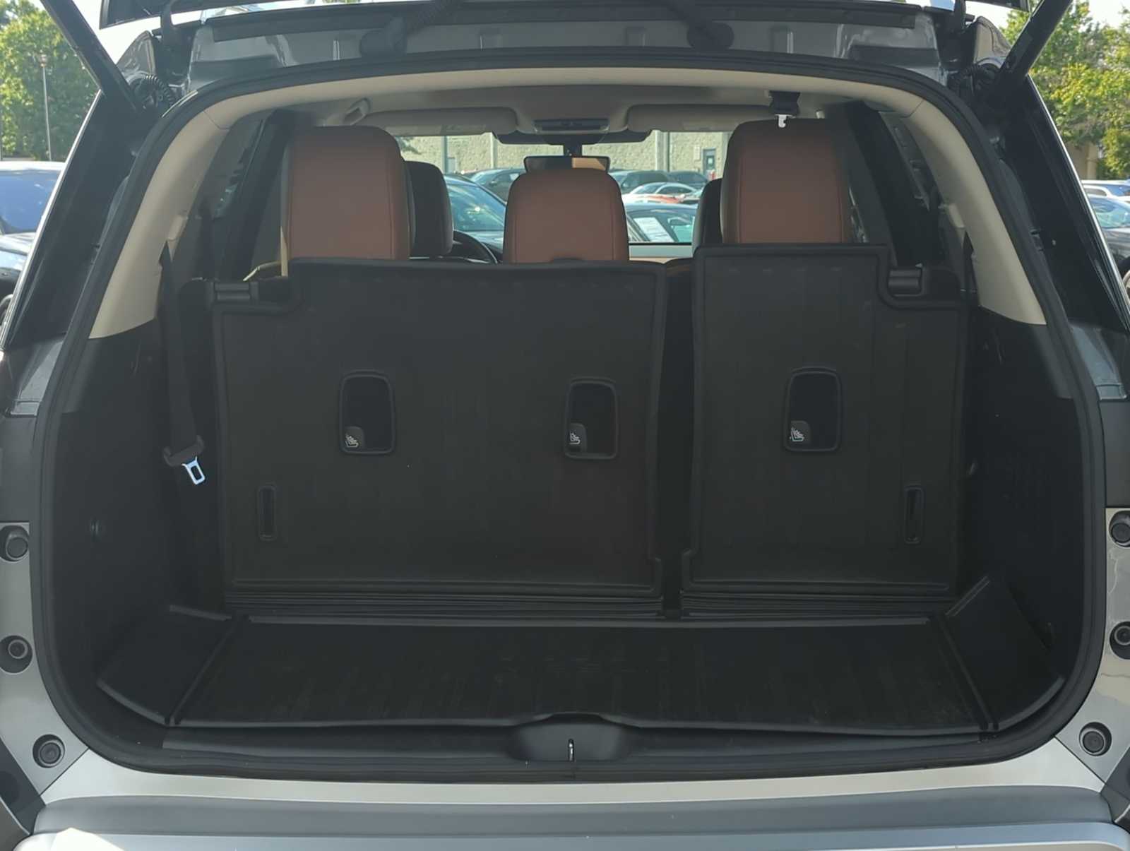 Thumbnail: 2023 Nissan Pathfinder - 36