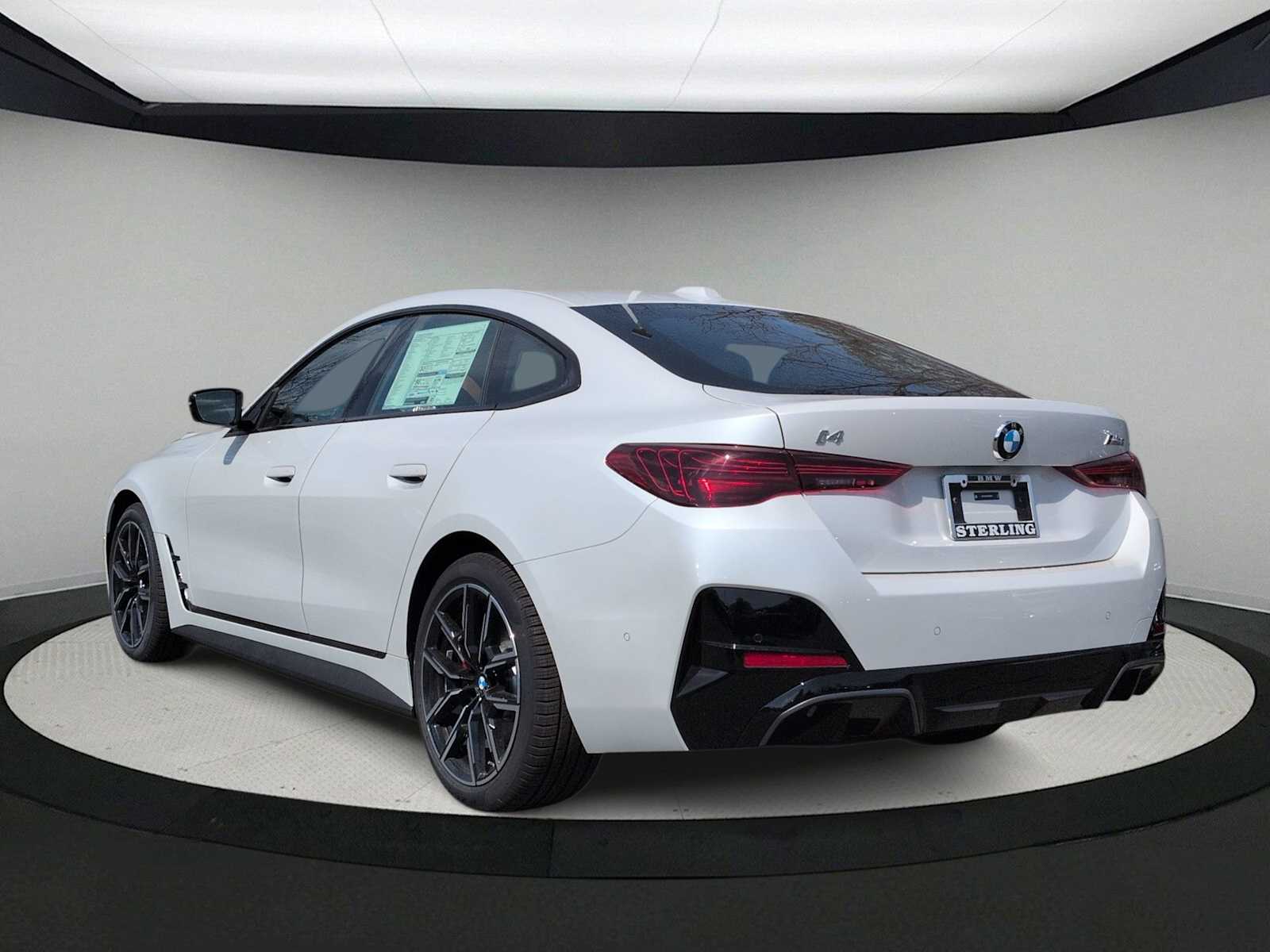 Thumbnail: 2026 BMW i4 - 6