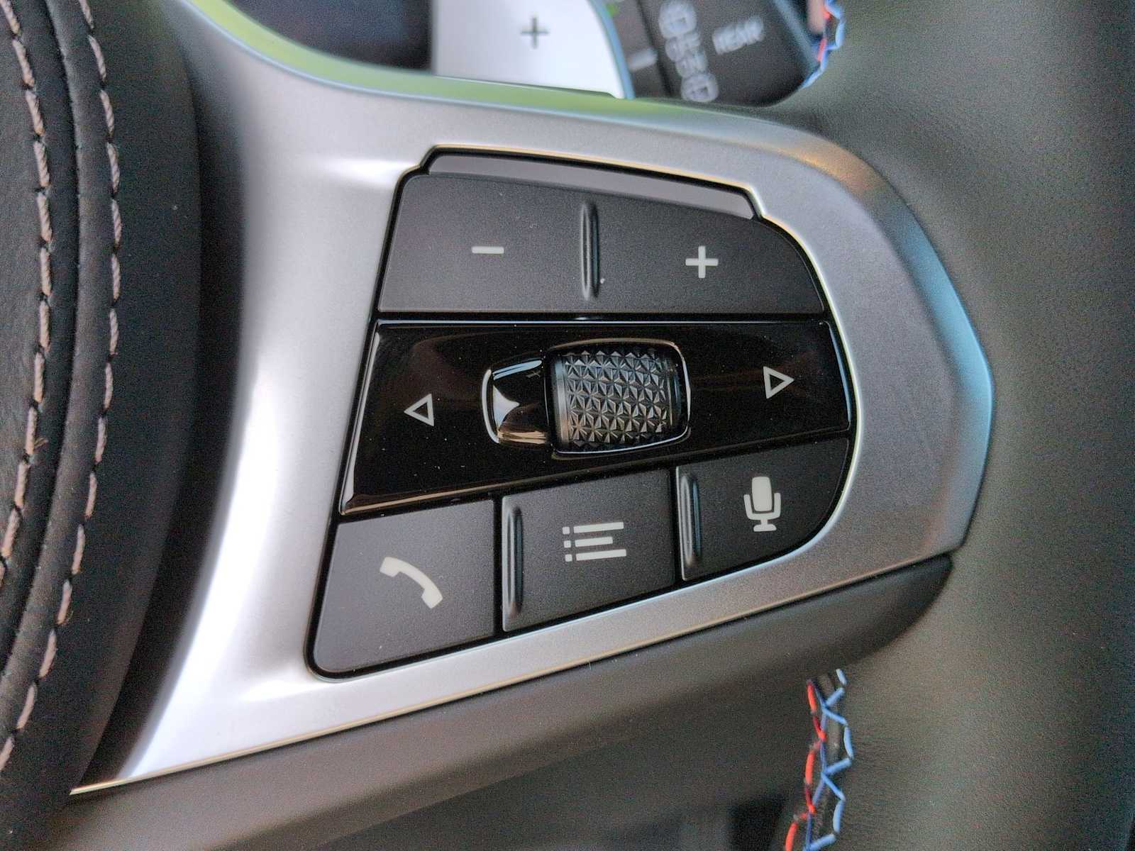 Thumbnail: 2027 BMW X7 - 27
