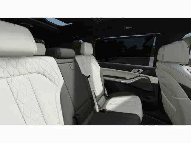 Thumbnail: 2026 BMW X7 - 12