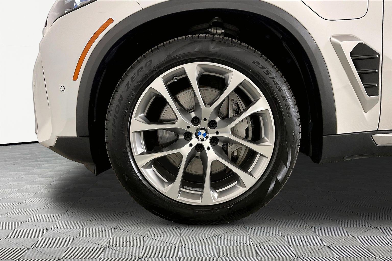 2026 BMW X5 50e - Photo 12