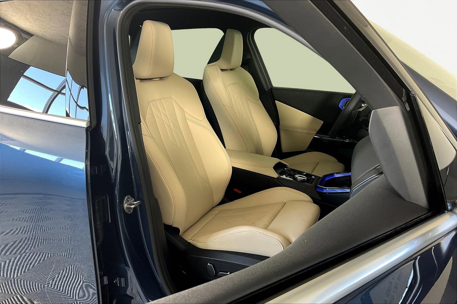 2026 BMW X3 30 - Photo 13