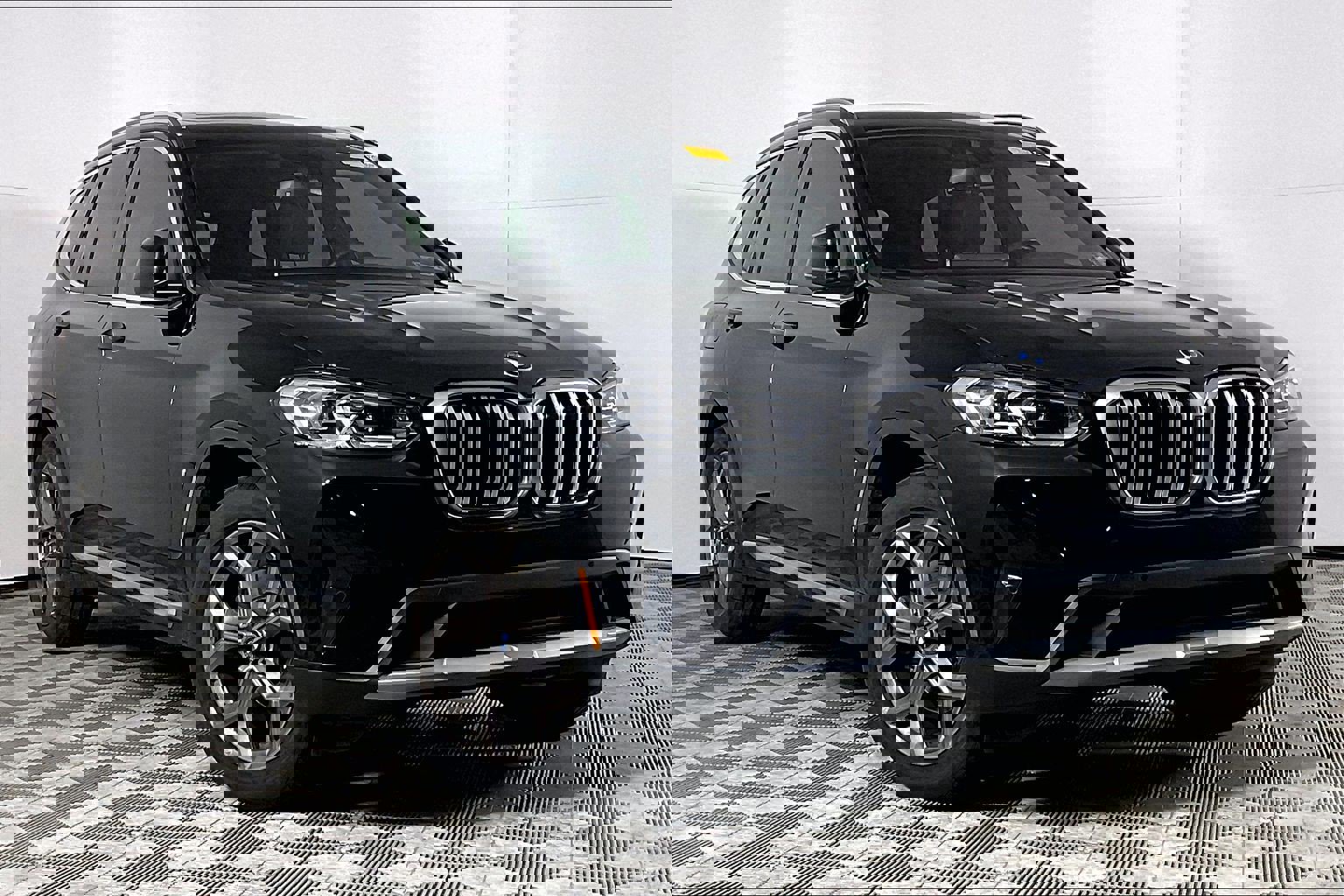 2022 BMW X3 30i's photo