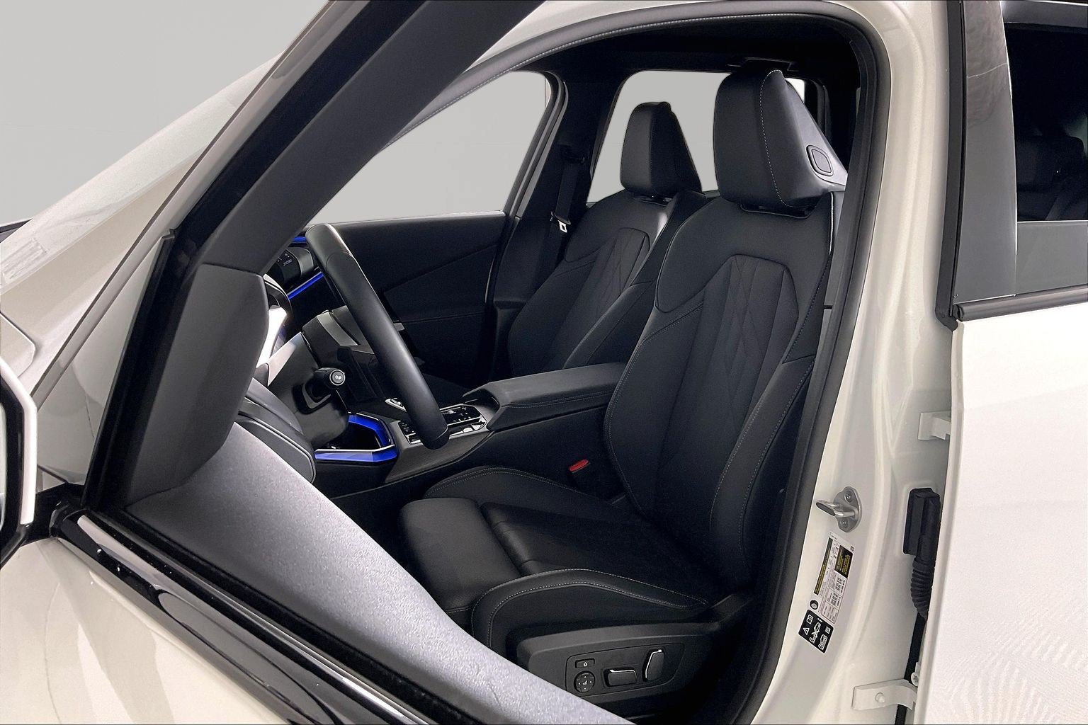 2026 BMW X3 30 - Photo 23