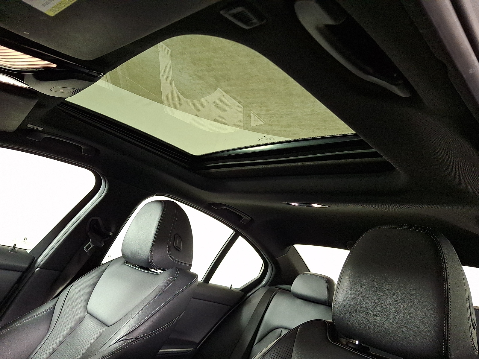 2023 BMW 3 Series 330i - Photo 12