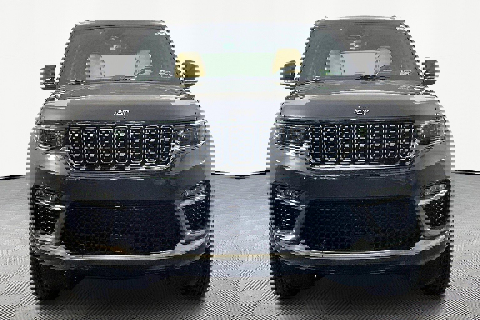2023 Jeep Grand Cherokee Summit photo 2